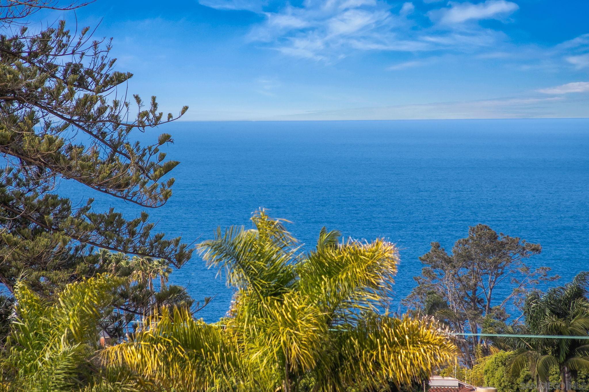 Detail Gallery Image 14 of 60 For 7651  Country Club Drive, La Jolla,  CA 92037 - 3 Beds | 3/1 Baths