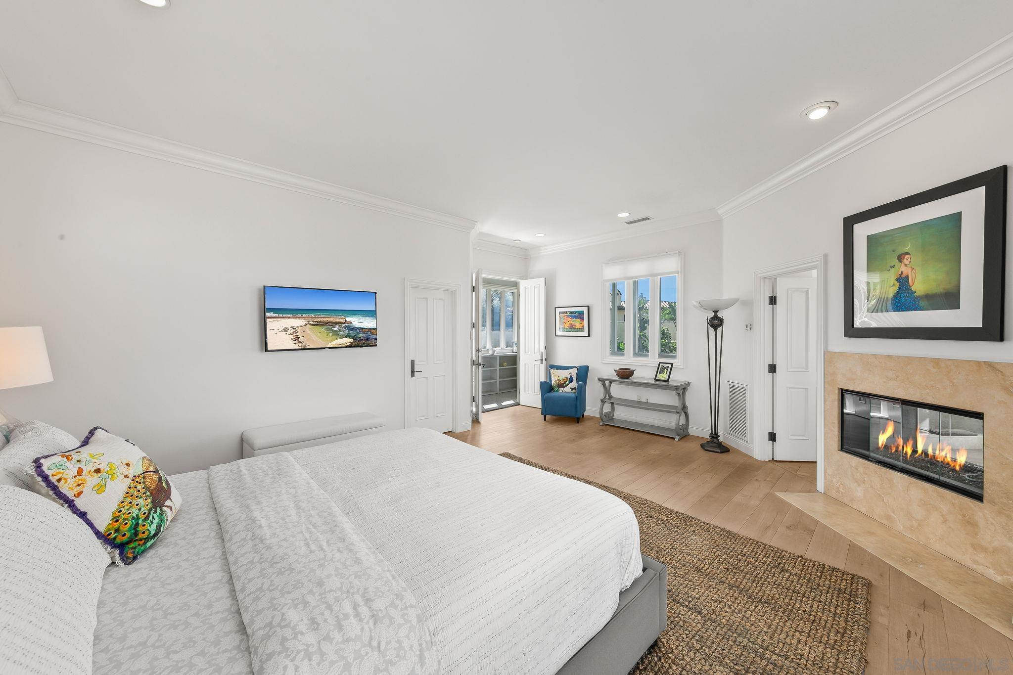 Detail Gallery Image 27 of 60 For 7651  Country Club Drive, La Jolla,  CA 92037 - 3 Beds | 3/1 Baths