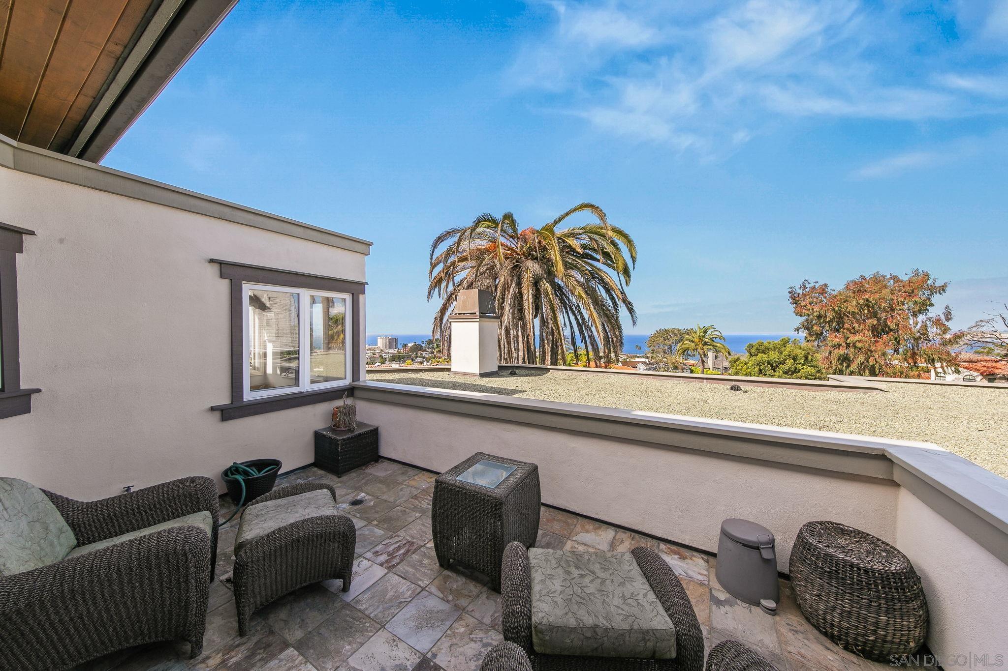 Detail Gallery Image 29 of 60 For 7651  Country Club Drive, La Jolla,  CA 92037 - 3 Beds | 3/1 Baths