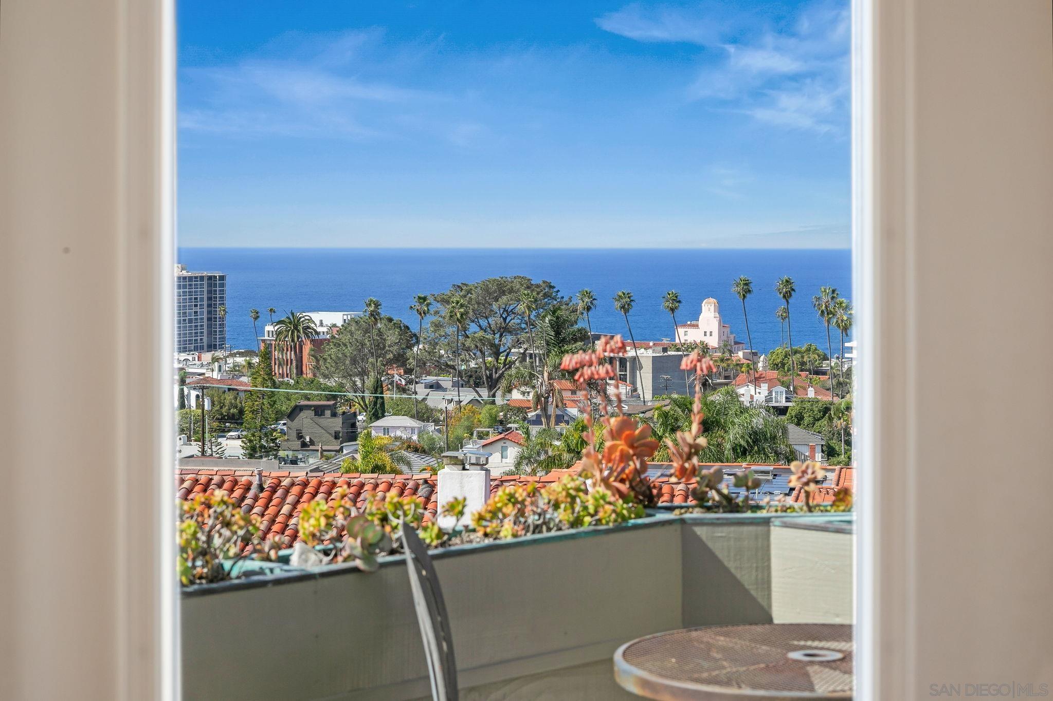 Detail Gallery Image 34 of 60 For 7651  Country Club Drive, La Jolla,  CA 92037 - 3 Beds | 3/1 Baths