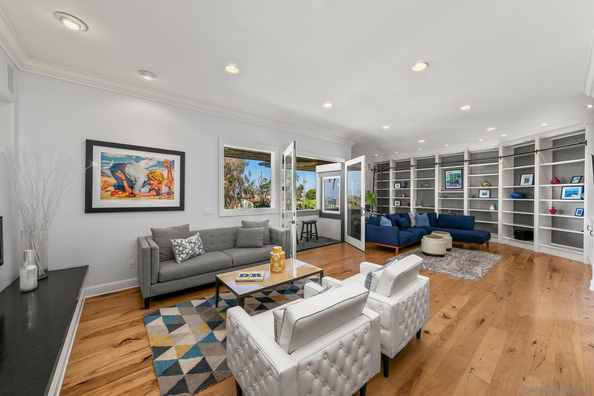 Detail Gallery Image 7 of 60 For 7651  Country Club Drive, La Jolla,  CA 92037 - 3 Beds | 3/1 Baths