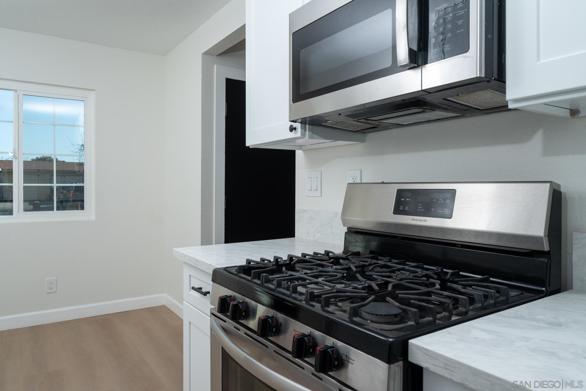 Detail Gallery Image 13 of 39 For 2398  San Bernardo Ave, Hemet,  CA 92545 - 2 Beds | 1/1 Baths