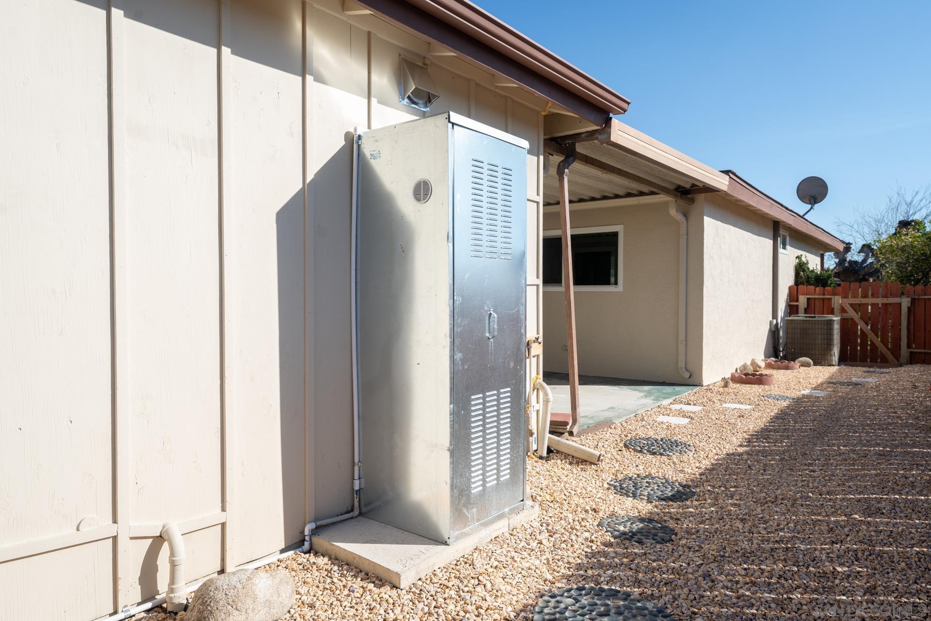 Detail Gallery Image 34 of 39 For 2398  San Bernardo Ave, Hemet,  CA 92545 - 2 Beds | 1/1 Baths