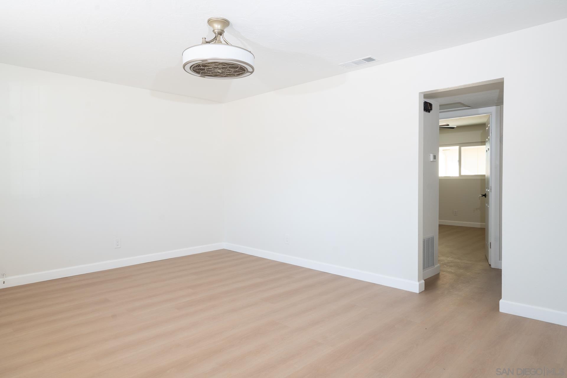 Detail Gallery Image 5 of 39 For 2398  San Bernardo Ave, Hemet,  CA 92545 - 2 Beds | 1/1 Baths