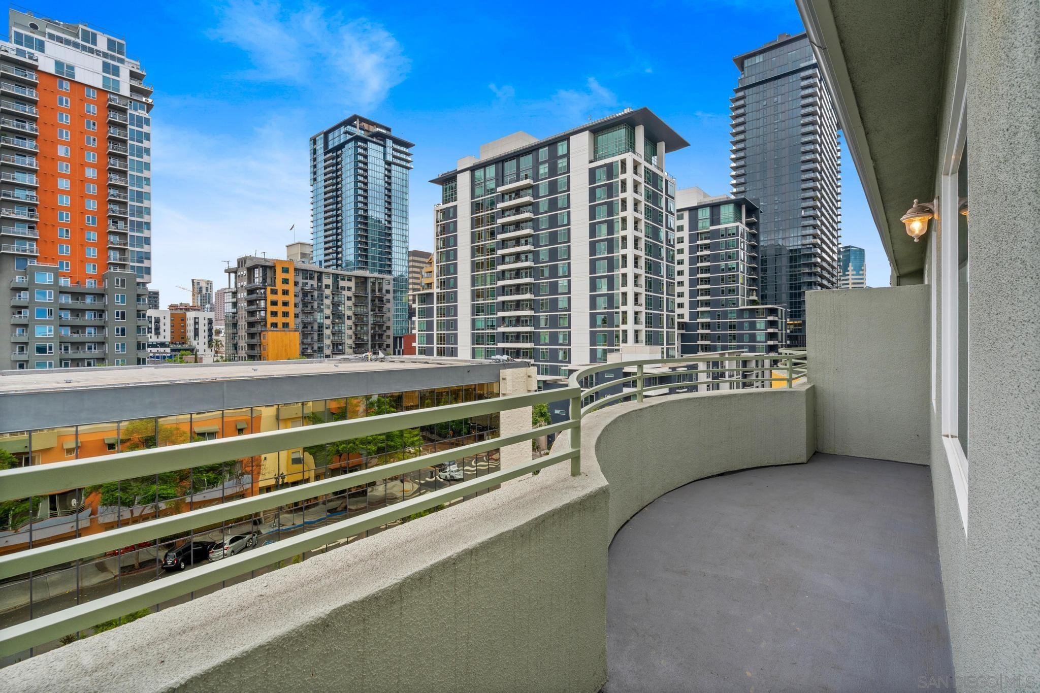 Detail Gallery Image 4 of 24 For 1501  India St  #608,  San Diego,  CA 92101 - 1 Beds | 2 Baths