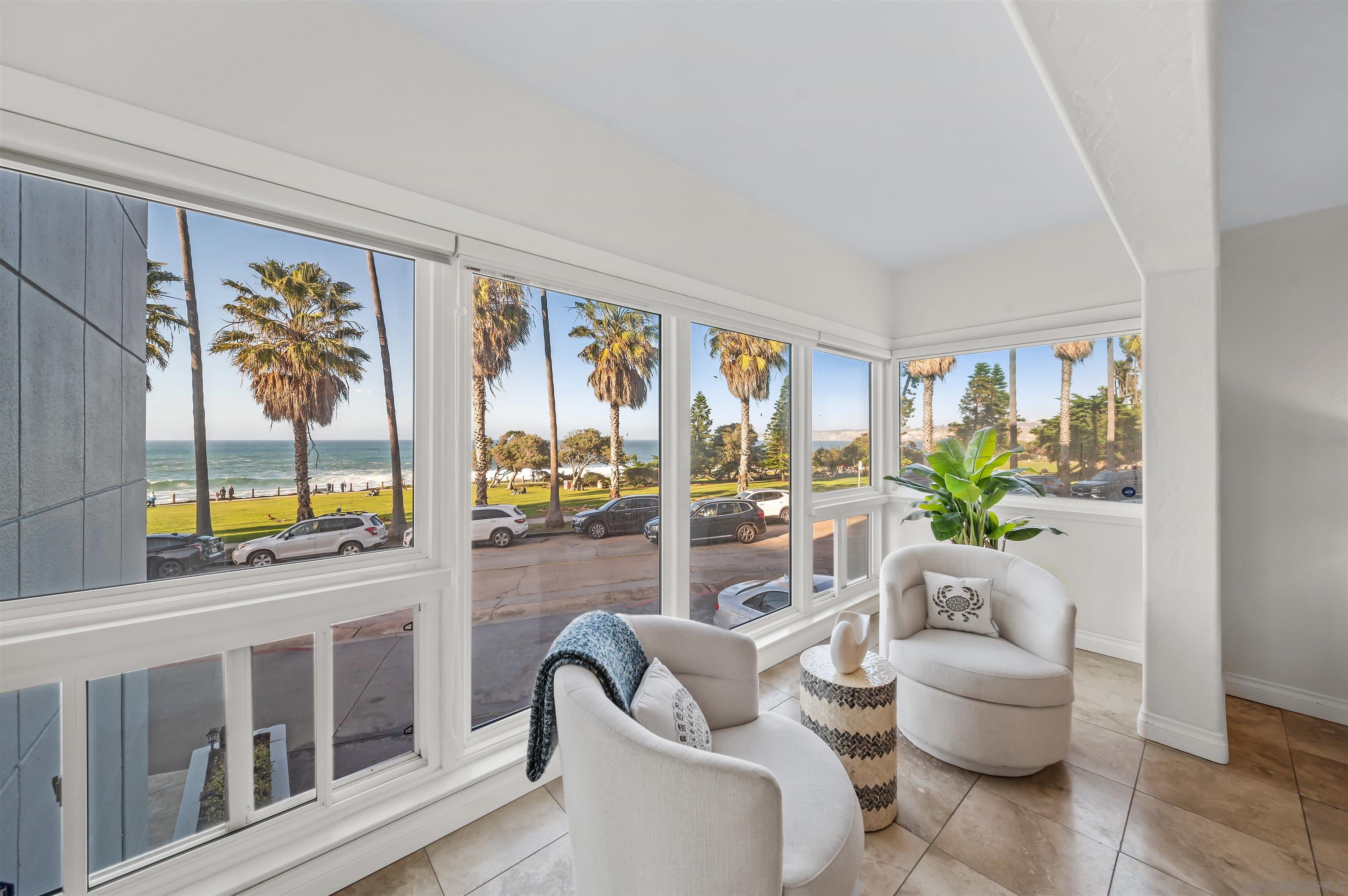 Detail Gallery Image 2 of 47 For 1039  Coast Blvd  Unit a,  La Jolla,  CA 92037 - 2 Beds | 2 Baths