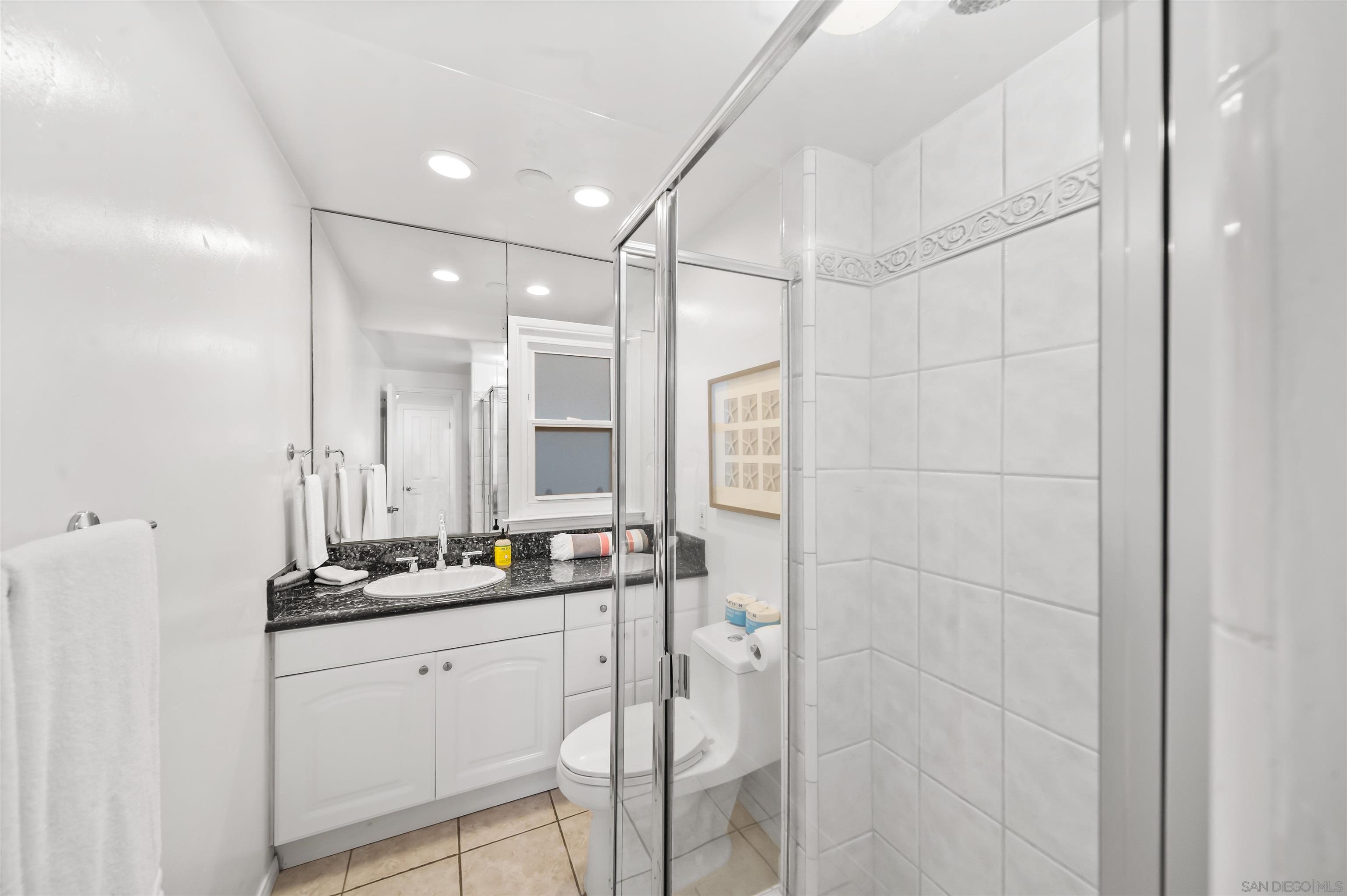 Detail Gallery Image 19 of 47 For 1039  Coast Blvd  Unit a,  La Jolla,  CA 92037 - 2 Beds | 2 Baths