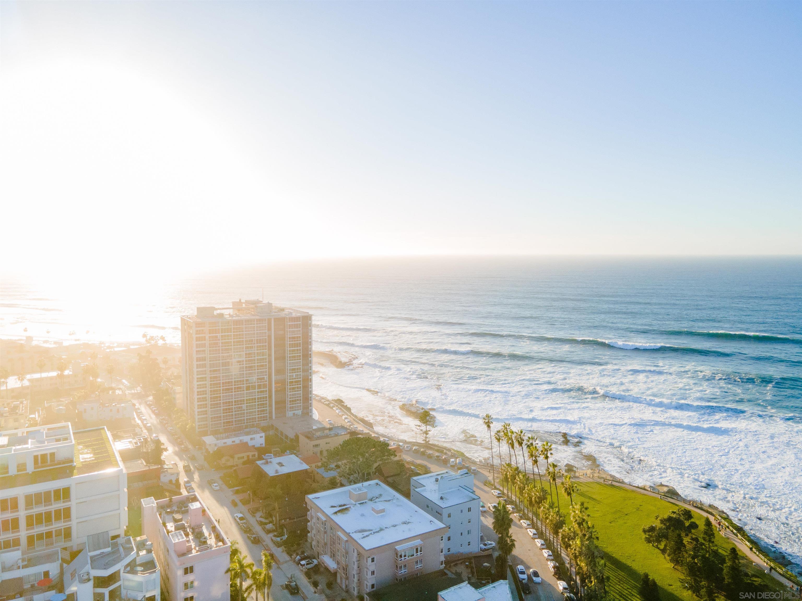 Detail Gallery Image 42 of 47 For 1039  Coast Blvd  Unit a,  La Jolla,  CA 92037 - 2 Beds | 2 Baths
