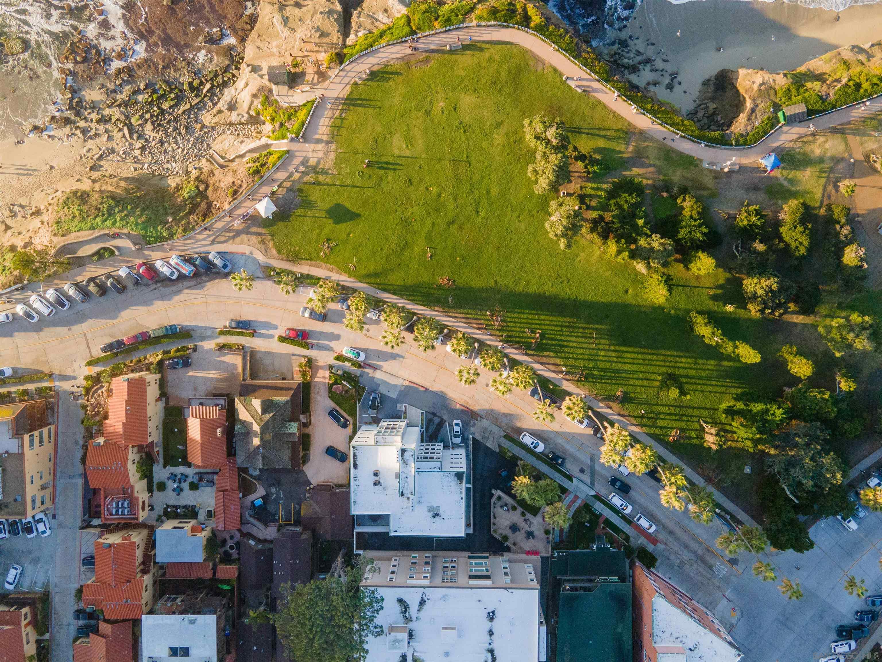 Detail Gallery Image 43 of 47 For 1039  Coast Blvd  Unit a,  La Jolla,  CA 92037 - 2 Beds | 2 Baths