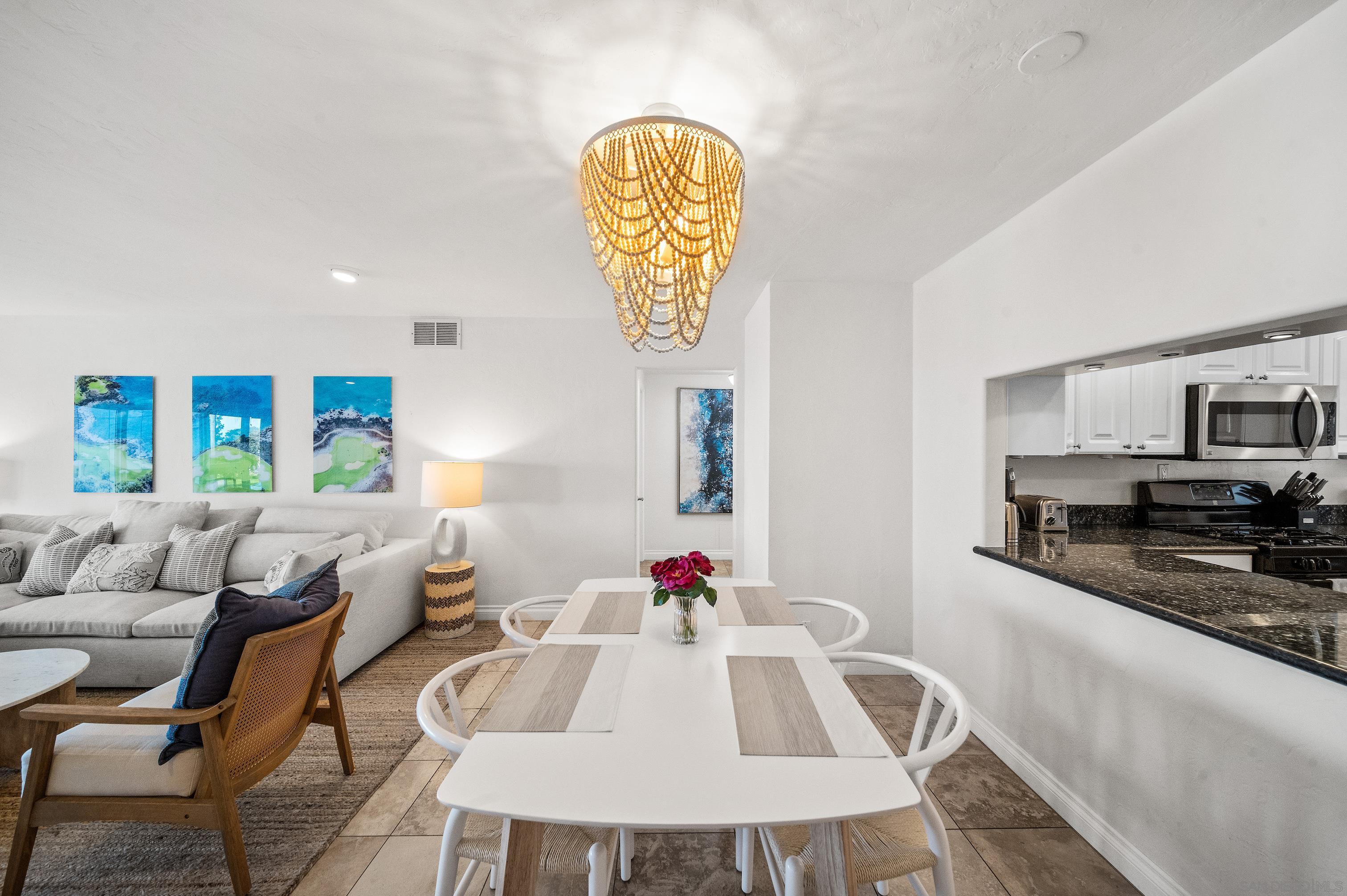 Detail Gallery Image 10 of 47 For 1039  Coast Blvd  Unit a,  La Jolla,  CA 92037 - 2 Beds | 2 Baths