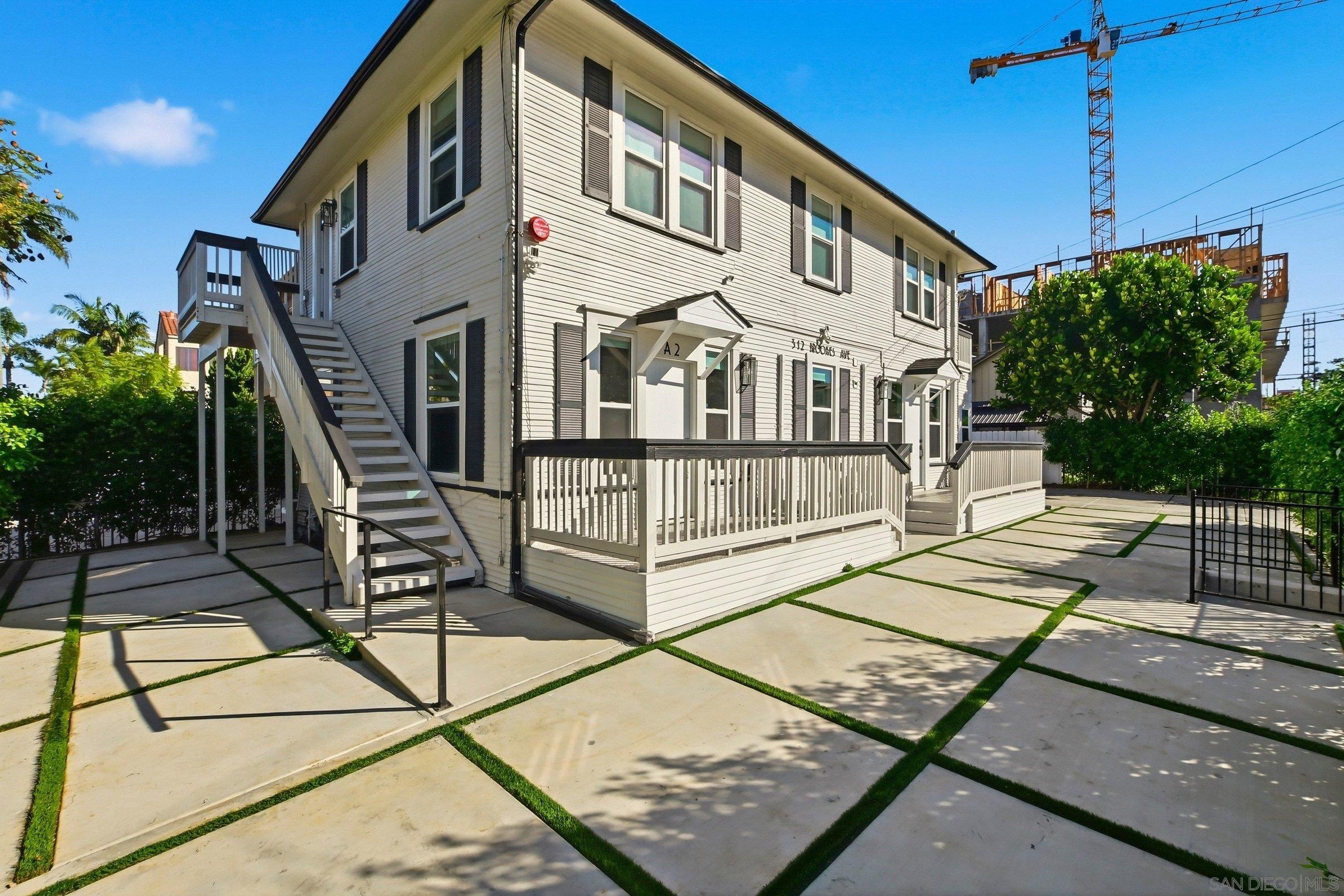 Front Image Thumbnail for SD260005449