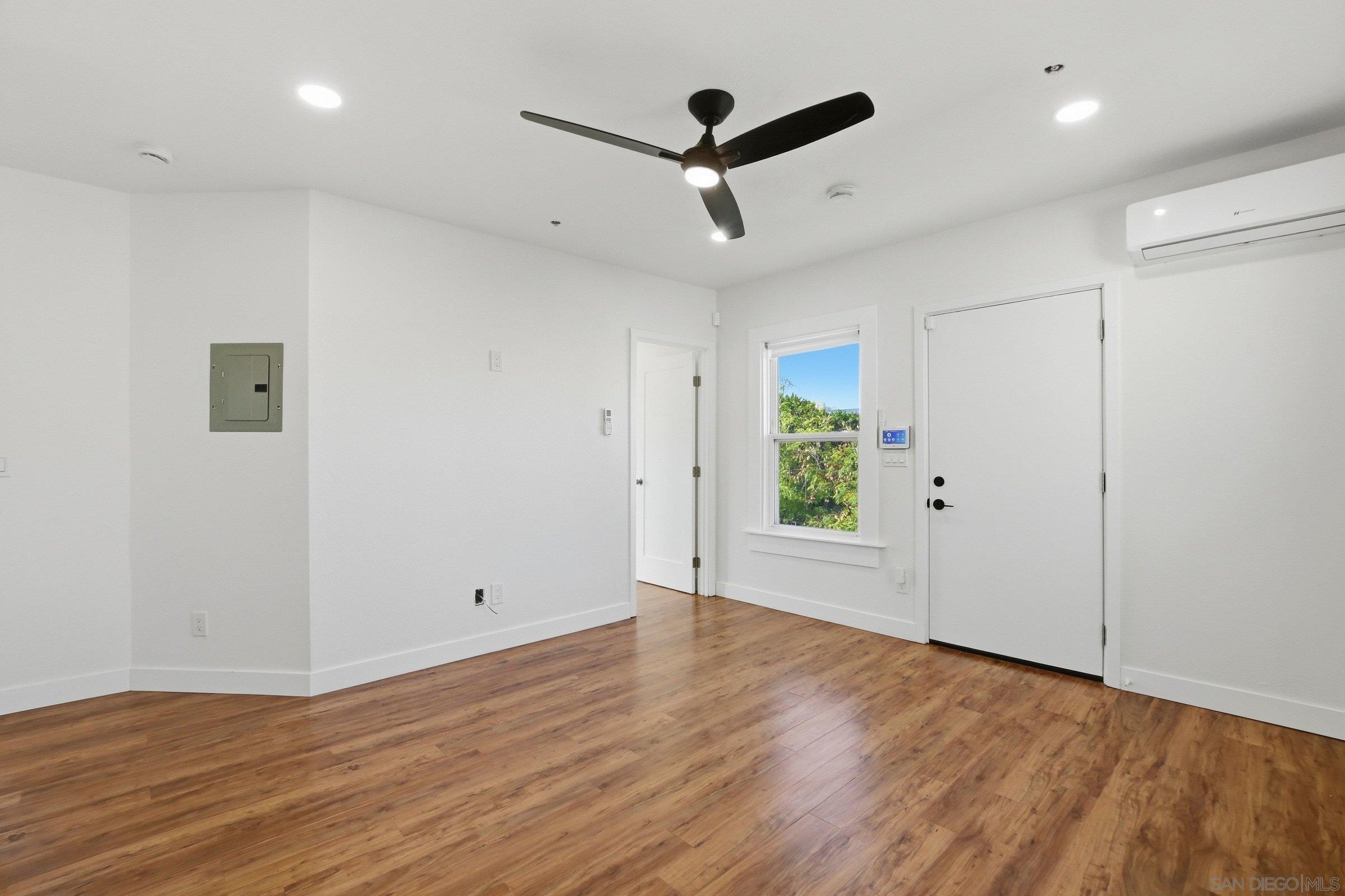 Detail Gallery Image 3 of 11 For 312  Brookes Avenue  B2, San Diego,  CA 92103 - 1 Beds | 1 Baths