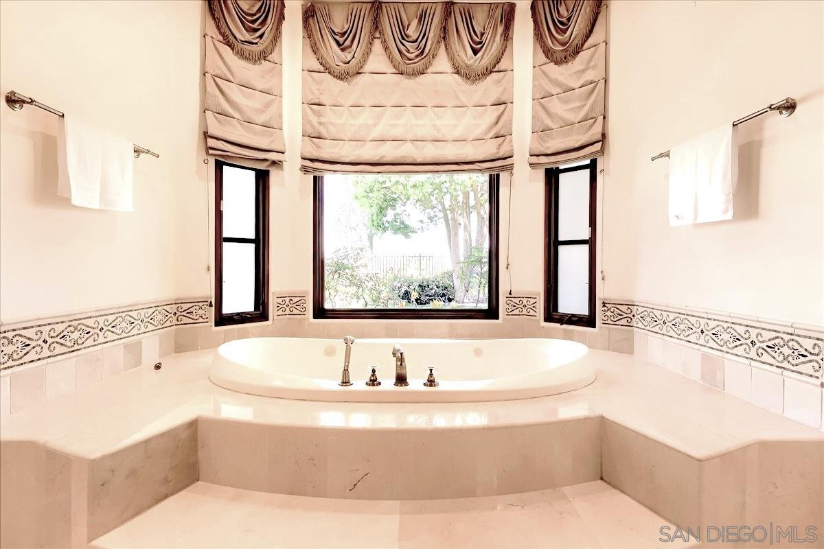 Detail Gallery Image 29 of 58 For 4690  Rancho Del Mar Trl, San Diego,  CA 92130 - 6 Beds | 8 Baths