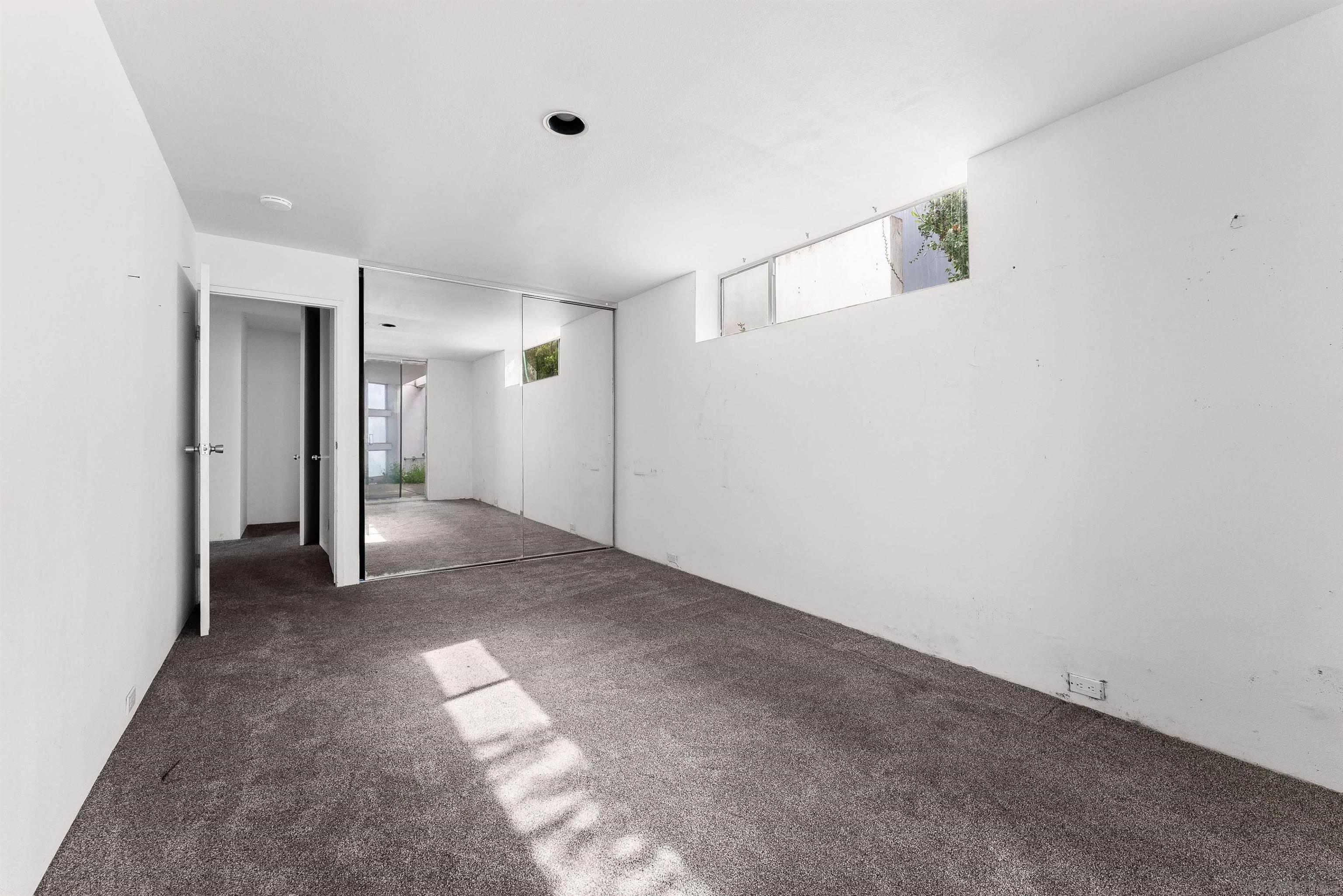 Detail Gallery Image 28 of 35 For 1550  Bluebird Ln, La Jolla,  CA 92037 - 3 Beds | 2/1 Baths