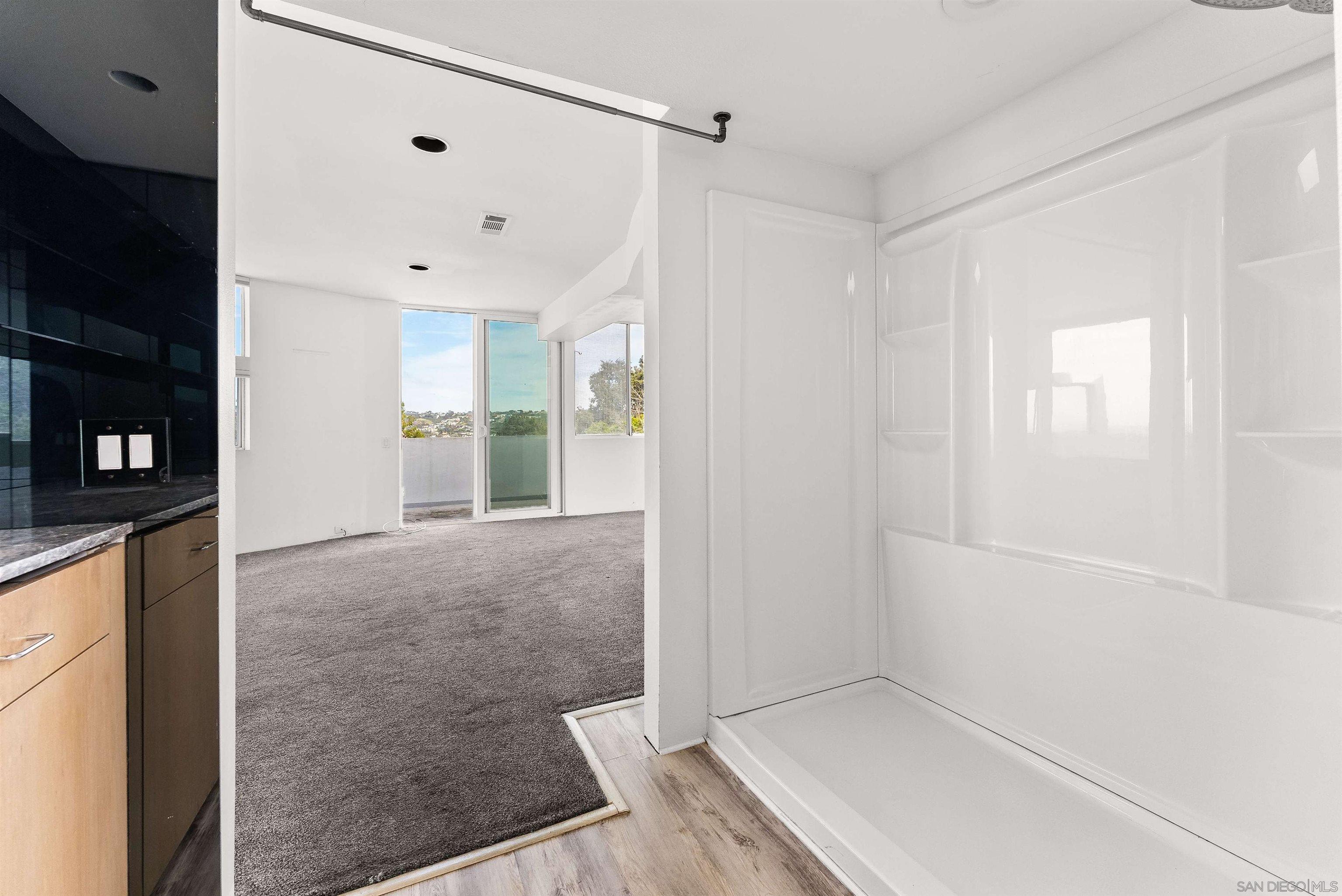 Detail Gallery Image 32 of 35 For 1550  Bluebird Ln, La Jolla,  CA 92037 - 3 Beds | 2/1 Baths