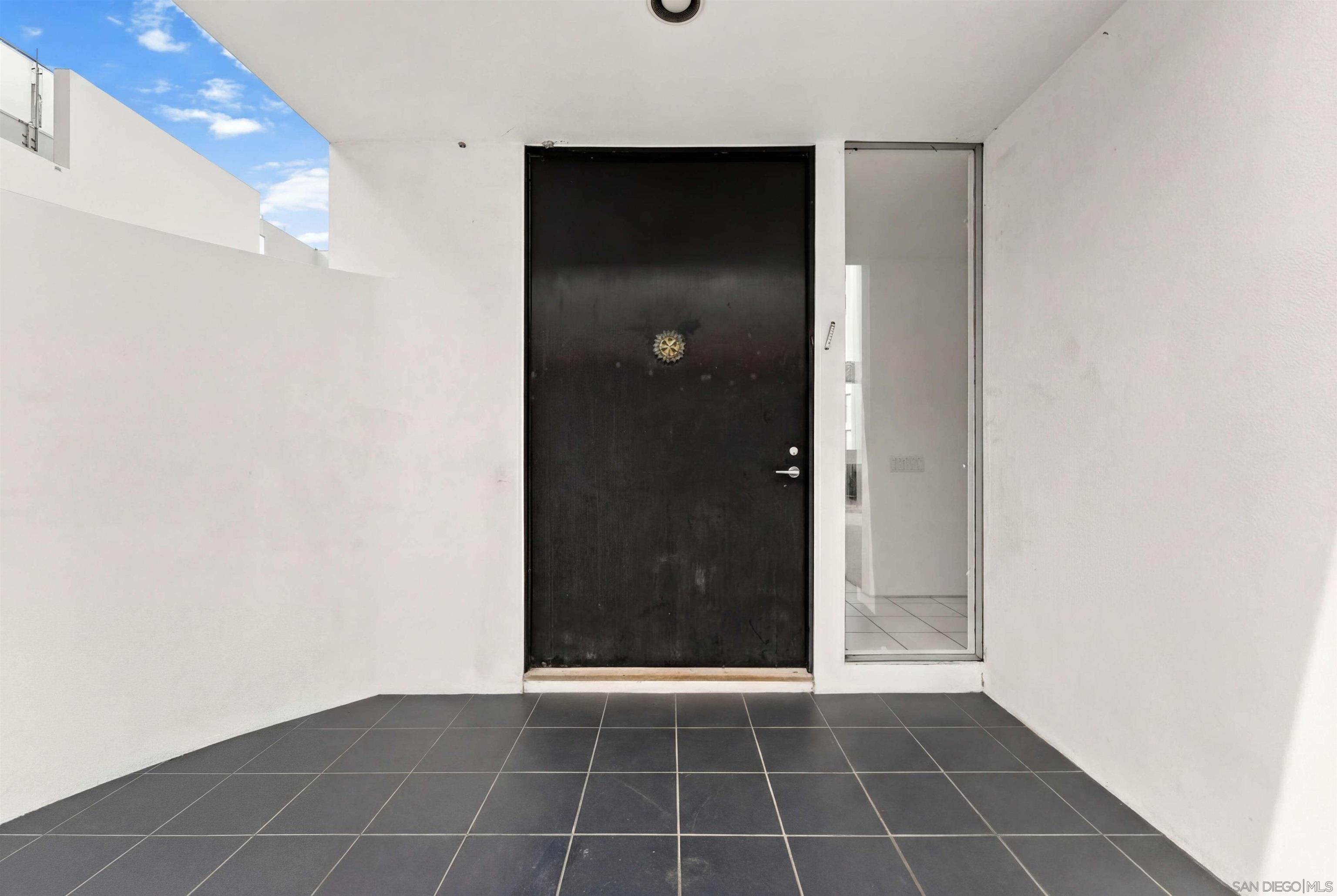 Detail Gallery Image 6 of 35 For 1550  Bluebird Ln, La Jolla,  CA 92037 - 3 Beds | 2/1 Baths