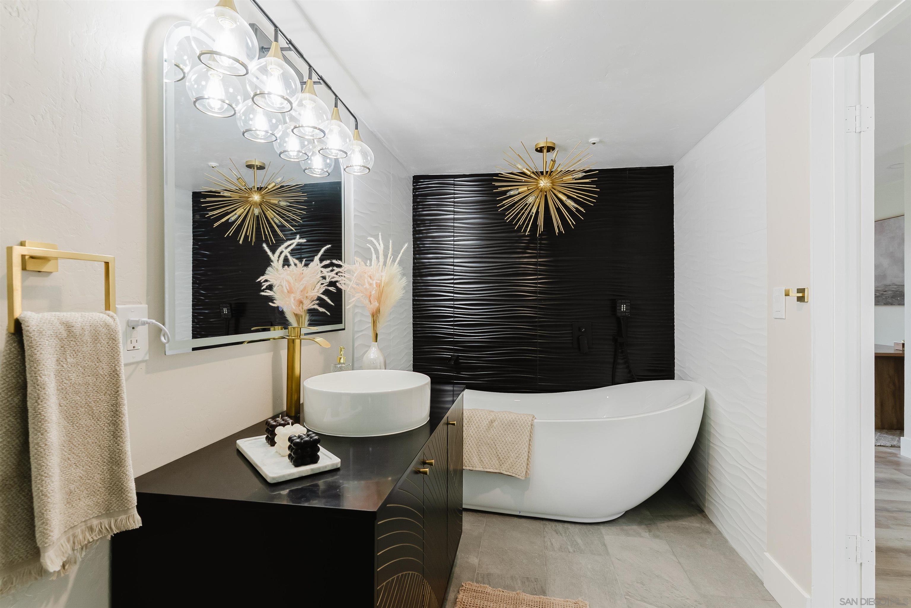 Detail Gallery Image 20 of 41 For 9345  Monona Dr, La Mesa,  CA 91942 - 4 Beds | 3 Baths