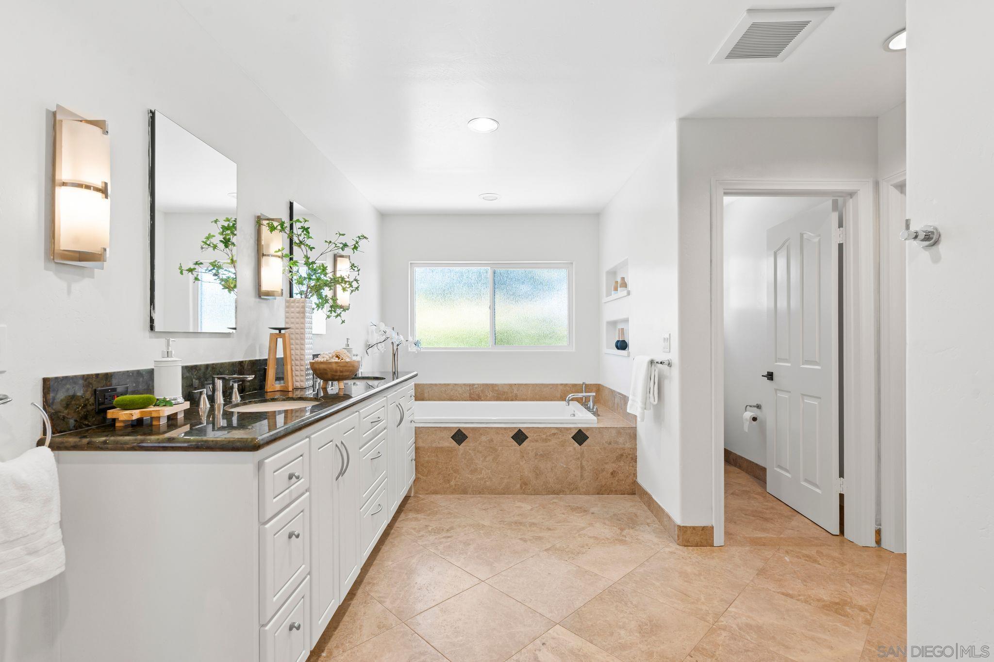 Detail Gallery Image 22 of 59 For 15951  Avenida Calma, Rancho Santa Fe,  CA 92091 - 4 Beds | 3 Baths