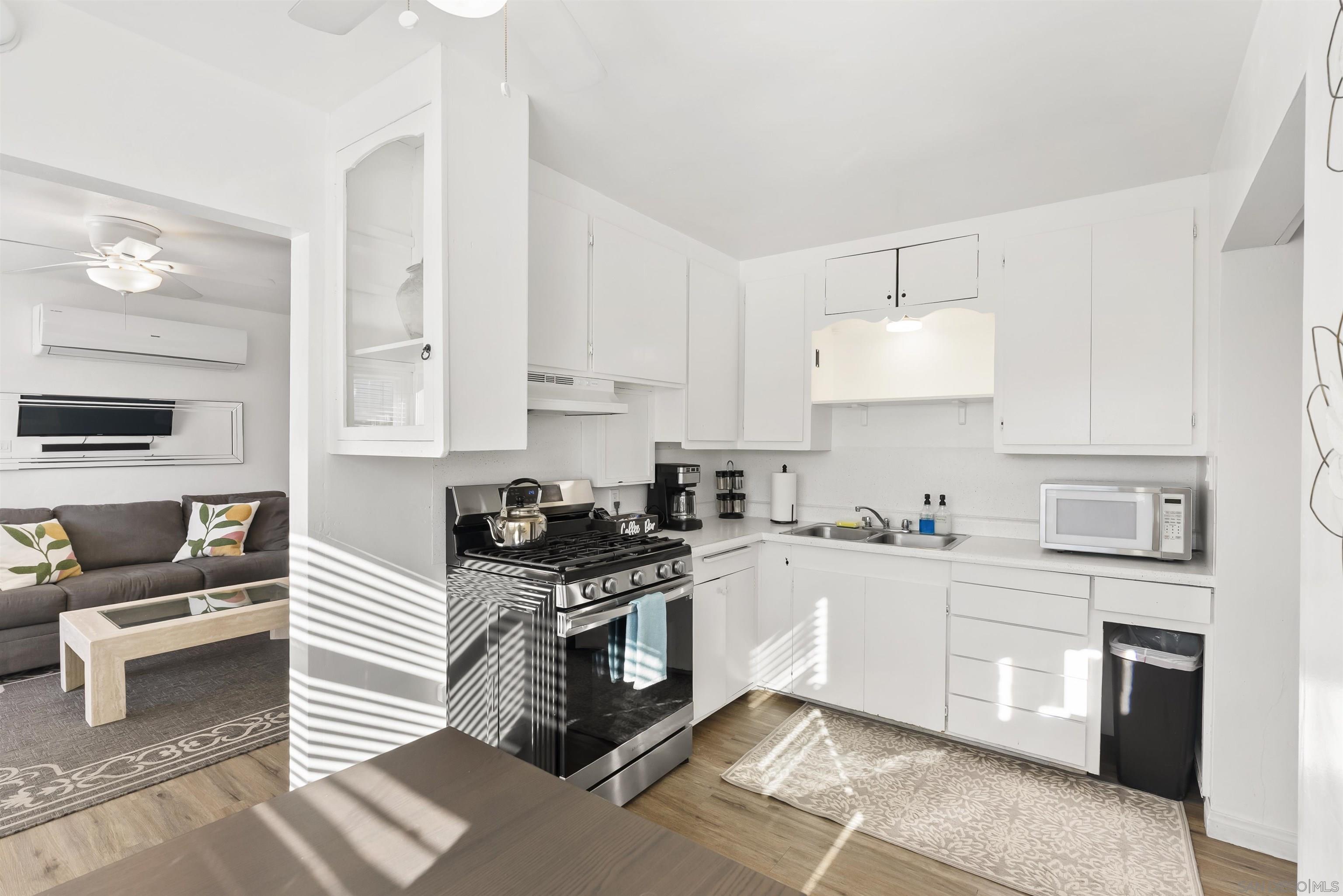 Detail Gallery Image 33 of 53 For 5111  Mission Blvd, San Diego,  CA 92109 - – Beds | – Baths