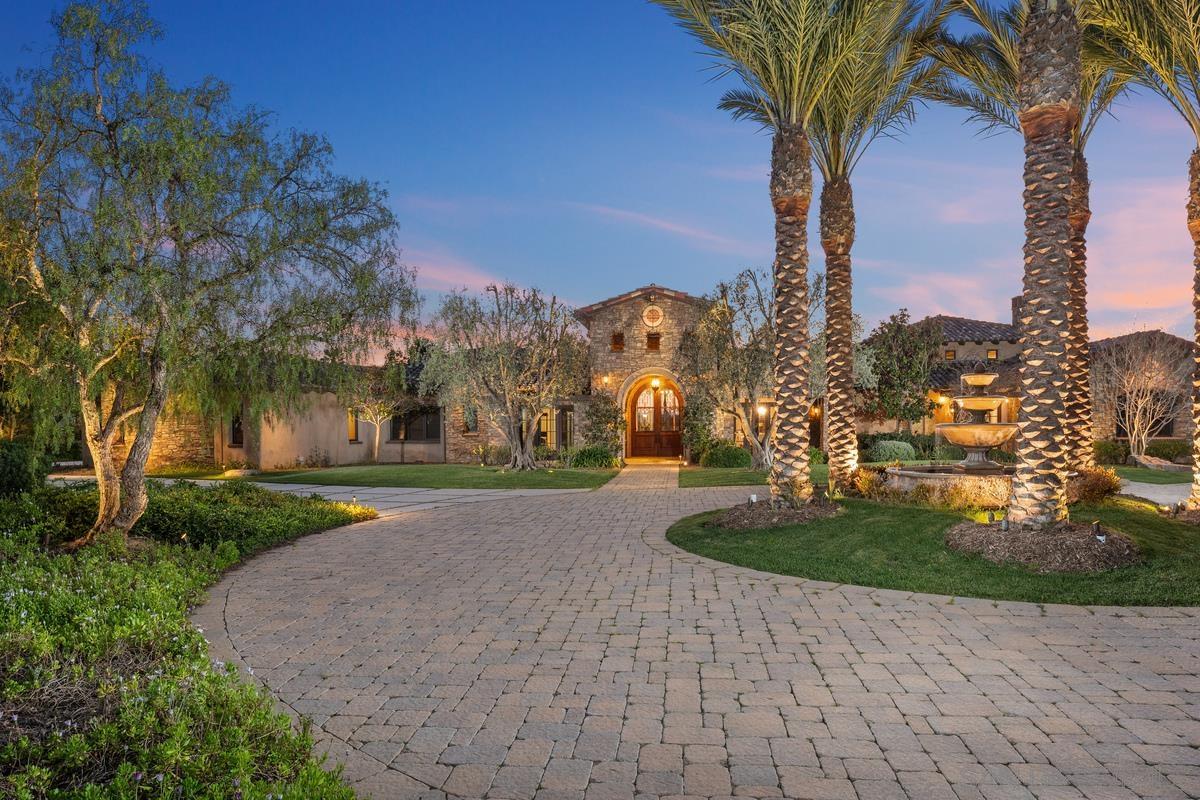 Detail Gallery Image 27 of 32 For 14778  El Rodeo Ct, Rancho Santa Fe,  CA 92067 - 7 Beds | 7/3 Baths