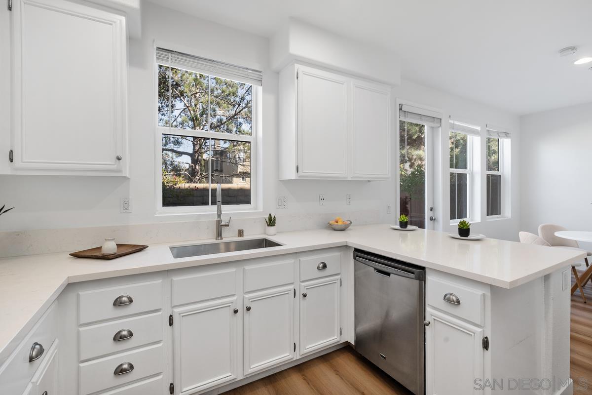 Detail Gallery Image 15 of 40 For 13285  Calle Del Campo  #5,  San Diego,  CA 92129 - 2 Beds | 2/1 Baths