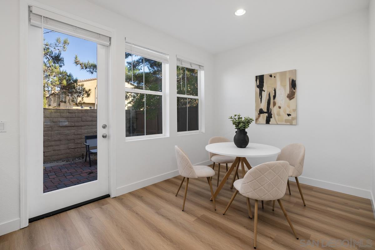 Detail Gallery Image 17 of 40 For 13285  Calle Del Campo  #5,  San Diego,  CA 92129 - 2 Beds | 2/1 Baths