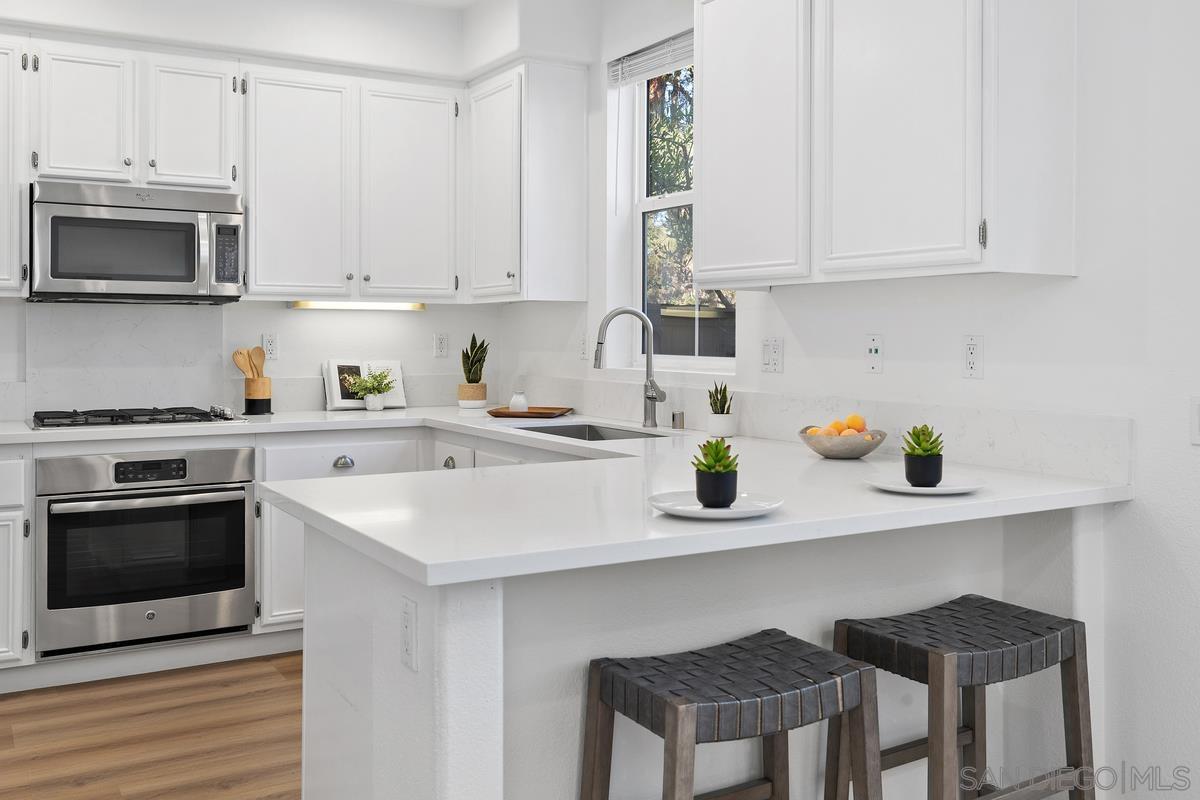 Detail Gallery Image 21 of 40 For 13285  Calle Del Campo  #5,  San Diego,  CA 92129 - 2 Beds | 2/1 Baths