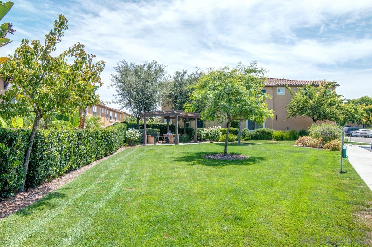 Detail Gallery Image 40 of 40 For 13285  Calle Del Campo  #5,  San Diego,  CA 92129 - 2 Beds | 2/1 Baths