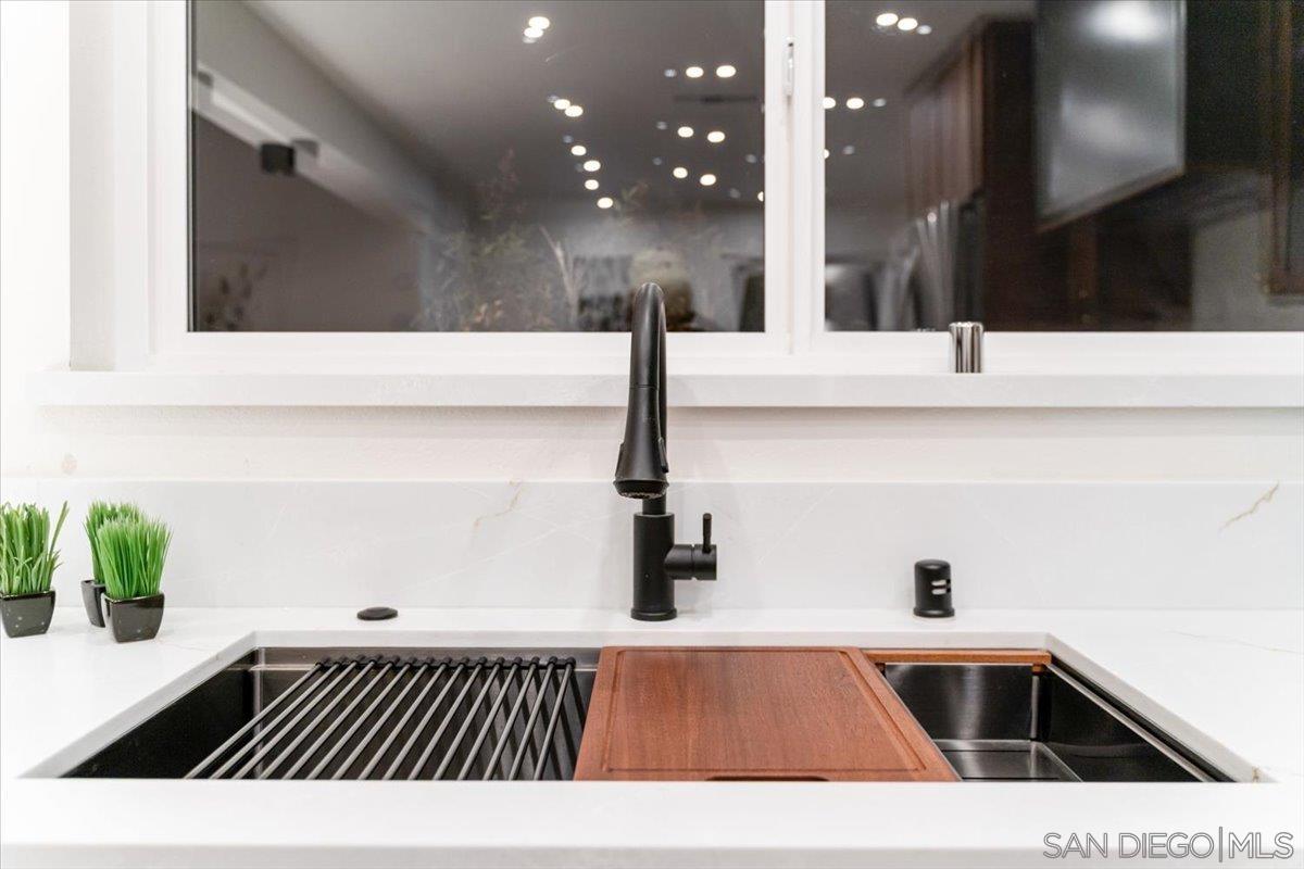 Detail Gallery Image 13 of 55 For 5404  Mirar Ct, Bonita,  CA 91902 - 4 Beds | 2 Baths