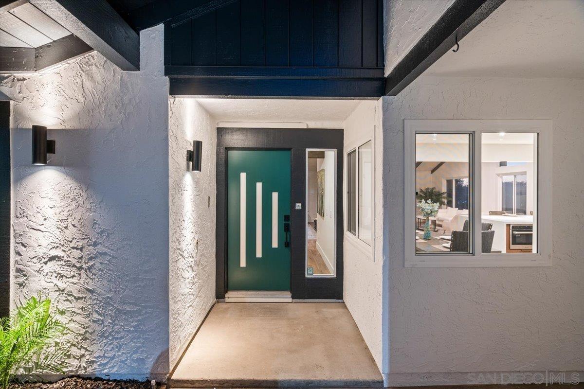 Detail Gallery Image 4 of 55 For 5404  Mirar Ct, Bonita,  CA 91902 - 4 Beds | 2 Baths