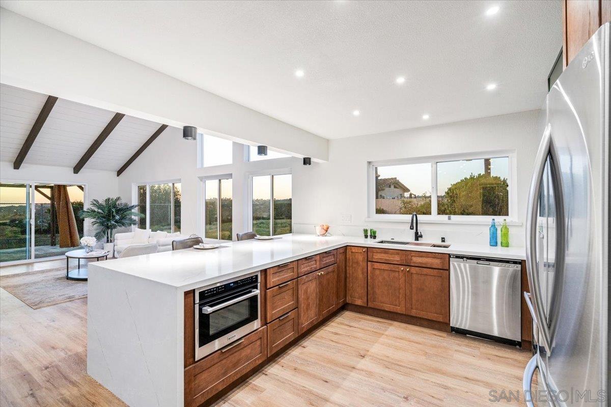 Detail Gallery Image 10 of 55 For 5404  Mirar Ct, Bonita,  CA 91902 - 4 Beds | 2 Baths