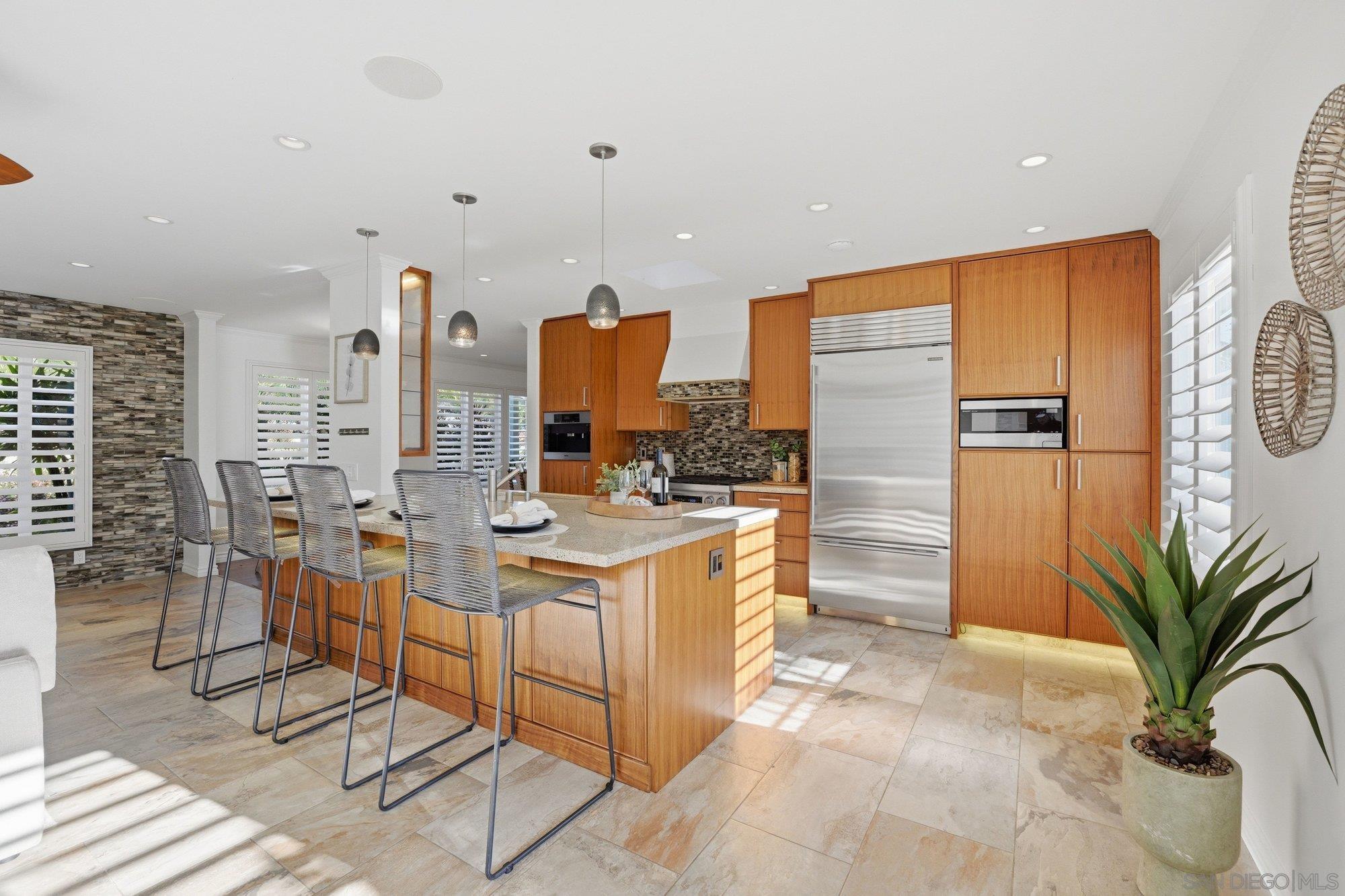 Detail Gallery Image 15 of 35 For 433  Seabright Ln, Solana Beach,  CA 92075 - 4 Beds | 2/1 Baths