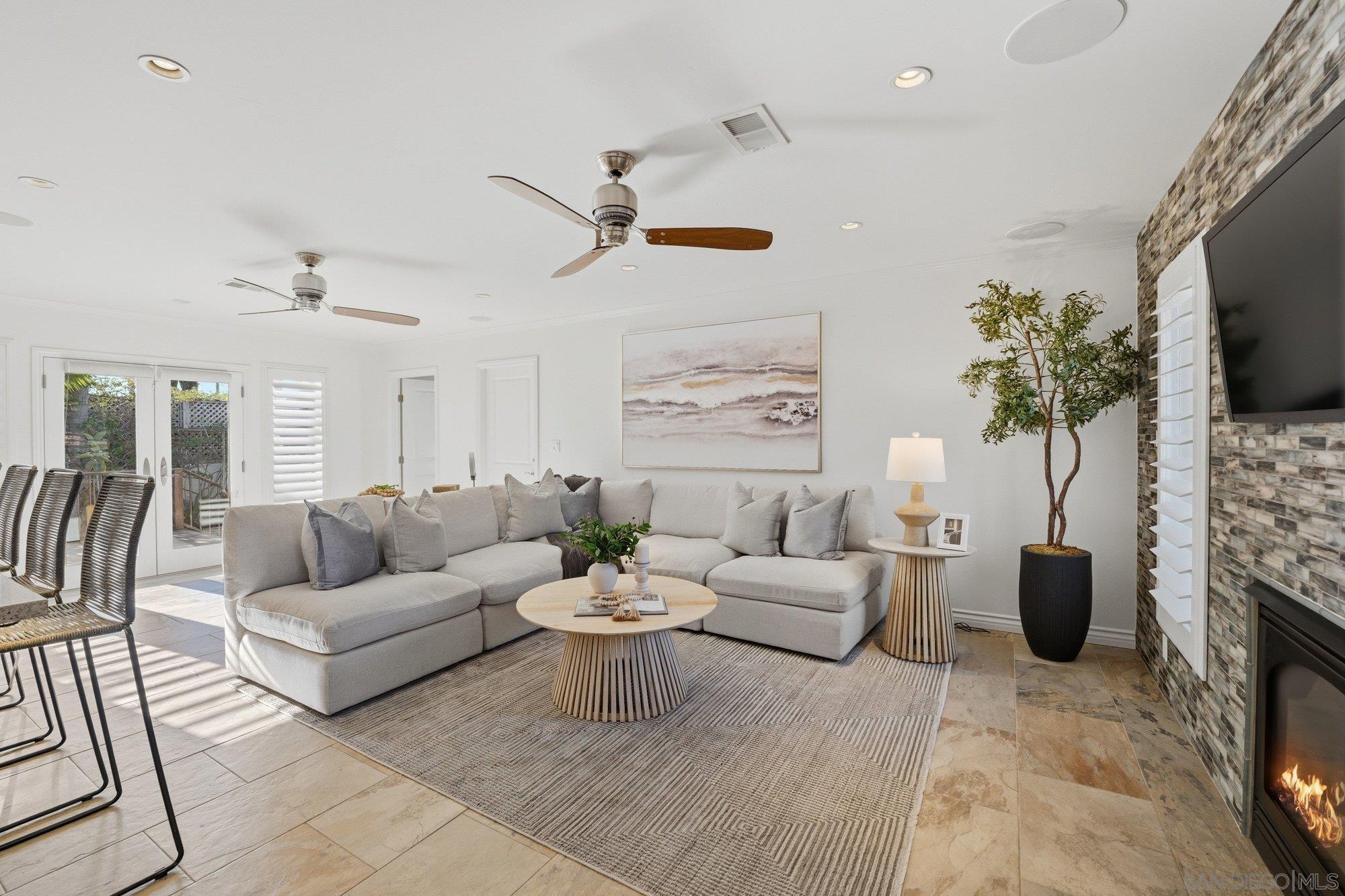 Detail Gallery Image 8 of 35 For 433  Seabright Ln, Solana Beach,  CA 92075 - 4 Beds | 2/1 Baths