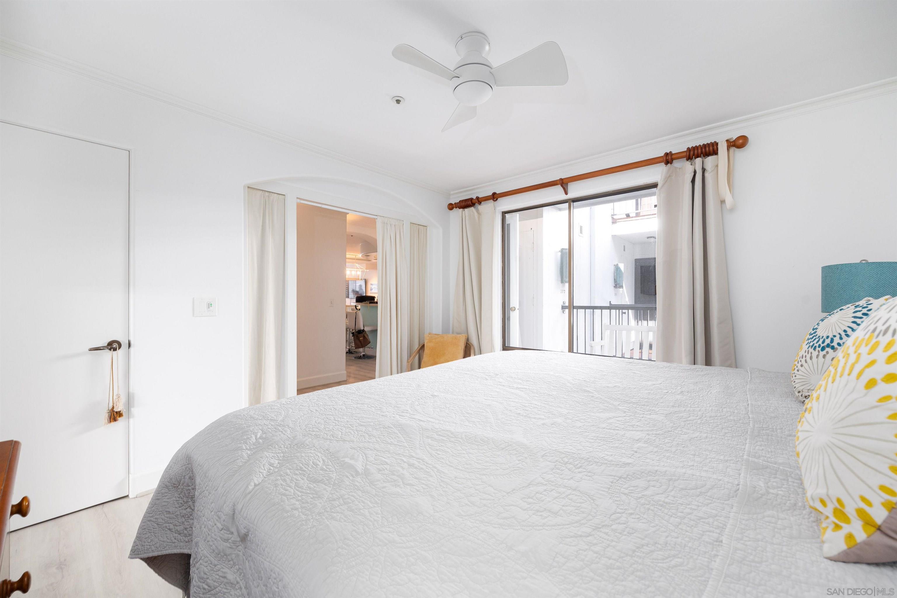 Detail Gallery Image 11 of 24 For 8263  Camino Del Oro  372, La Jolla,  CA 92037 - 3 Beds | 2 Baths