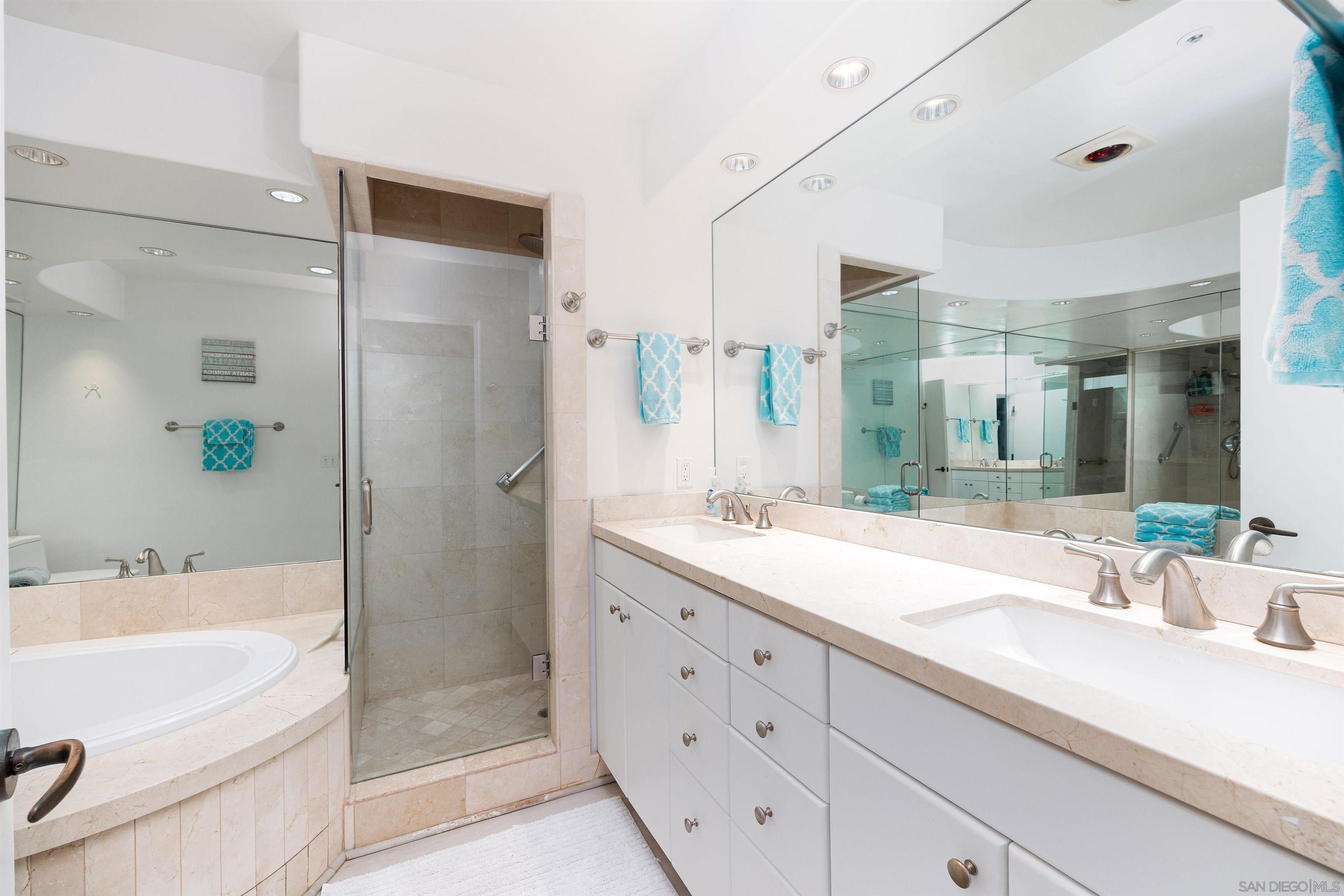 Detail Gallery Image 16 of 24 For 8263  Camino Del Oro  372, La Jolla,  CA 92037 - 3 Beds | 2 Baths