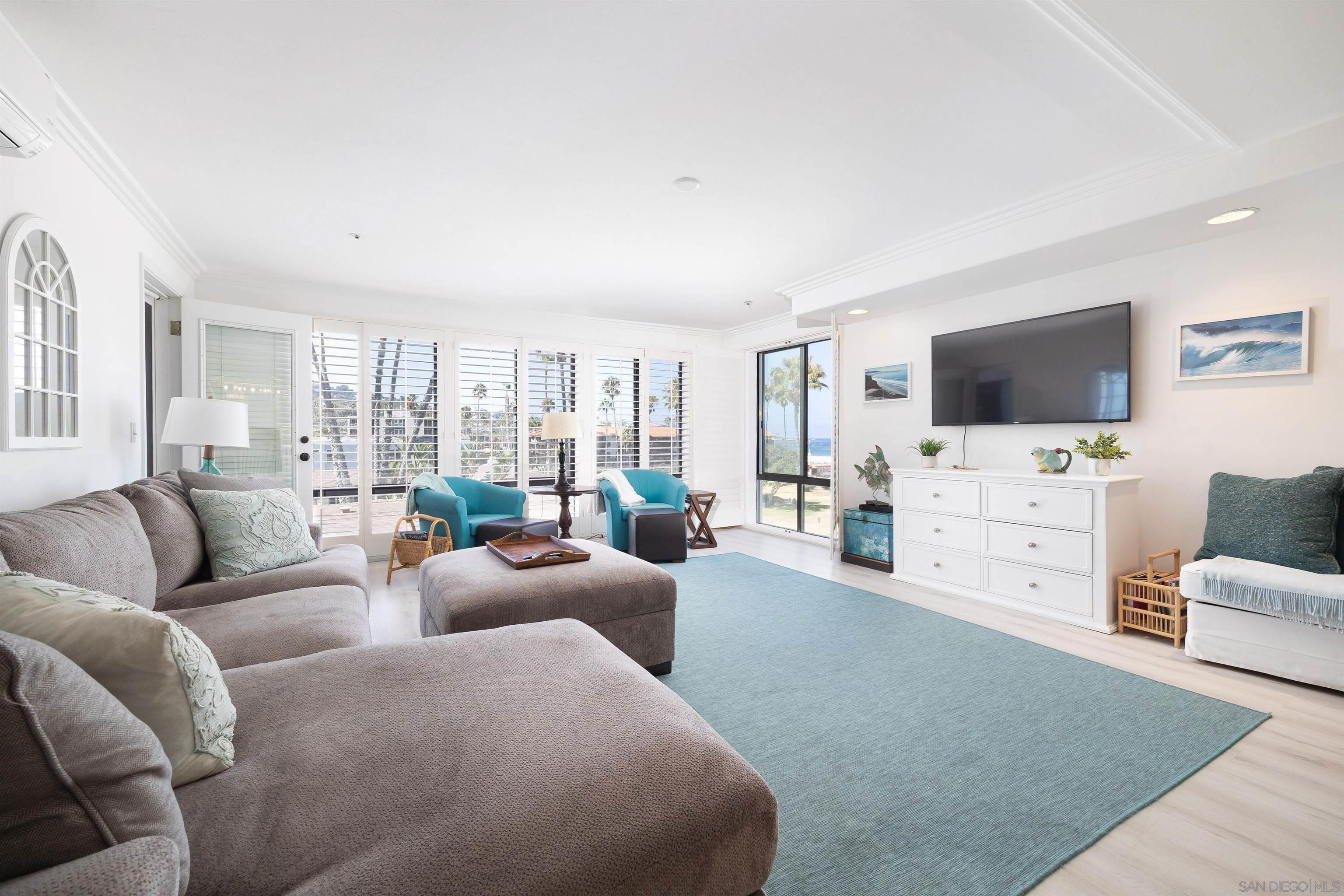 Detail Gallery Image 7 of 24 For 8263  Camino Del Oro  372, La Jolla,  CA 92037 - 3 Beds | 2 Baths