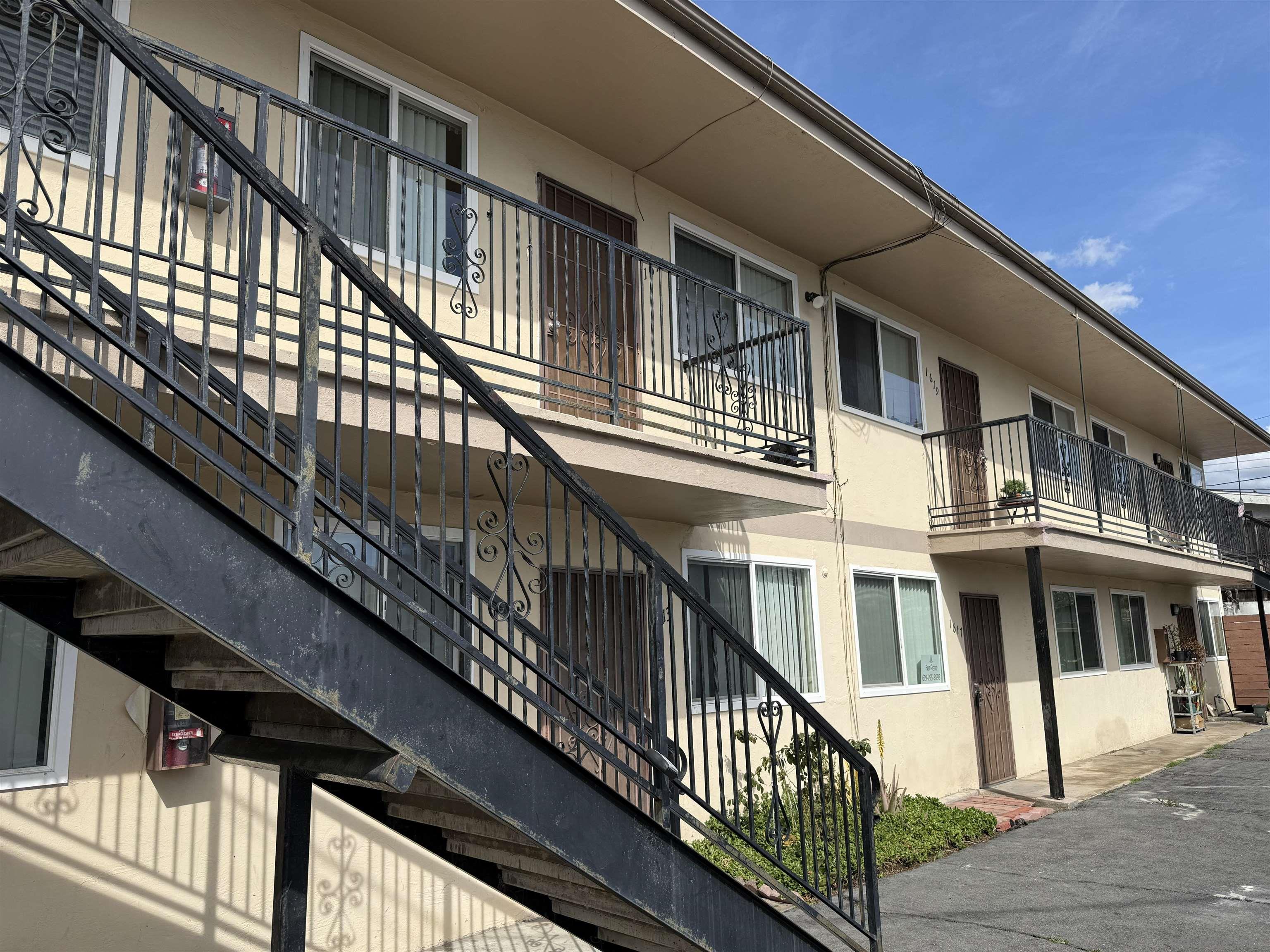 Detail Gallery Image 2 of 6 For 1609 E 10th St., National City,  CA 91950 - – Beds | – Baths