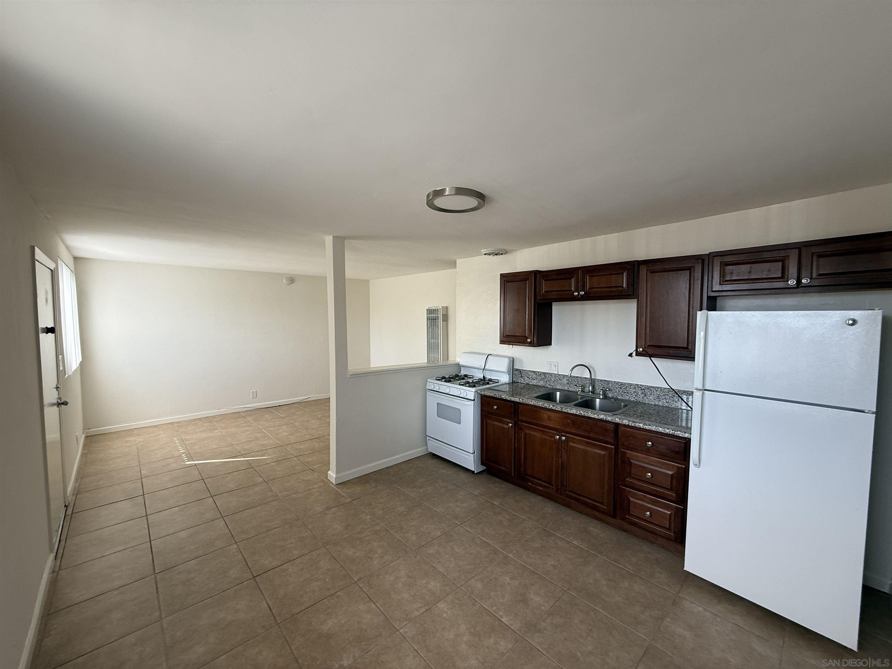 Detail Gallery Image 4 of 6 For 1609 E 10th St., National City,  CA 91950 - – Beds | – Baths