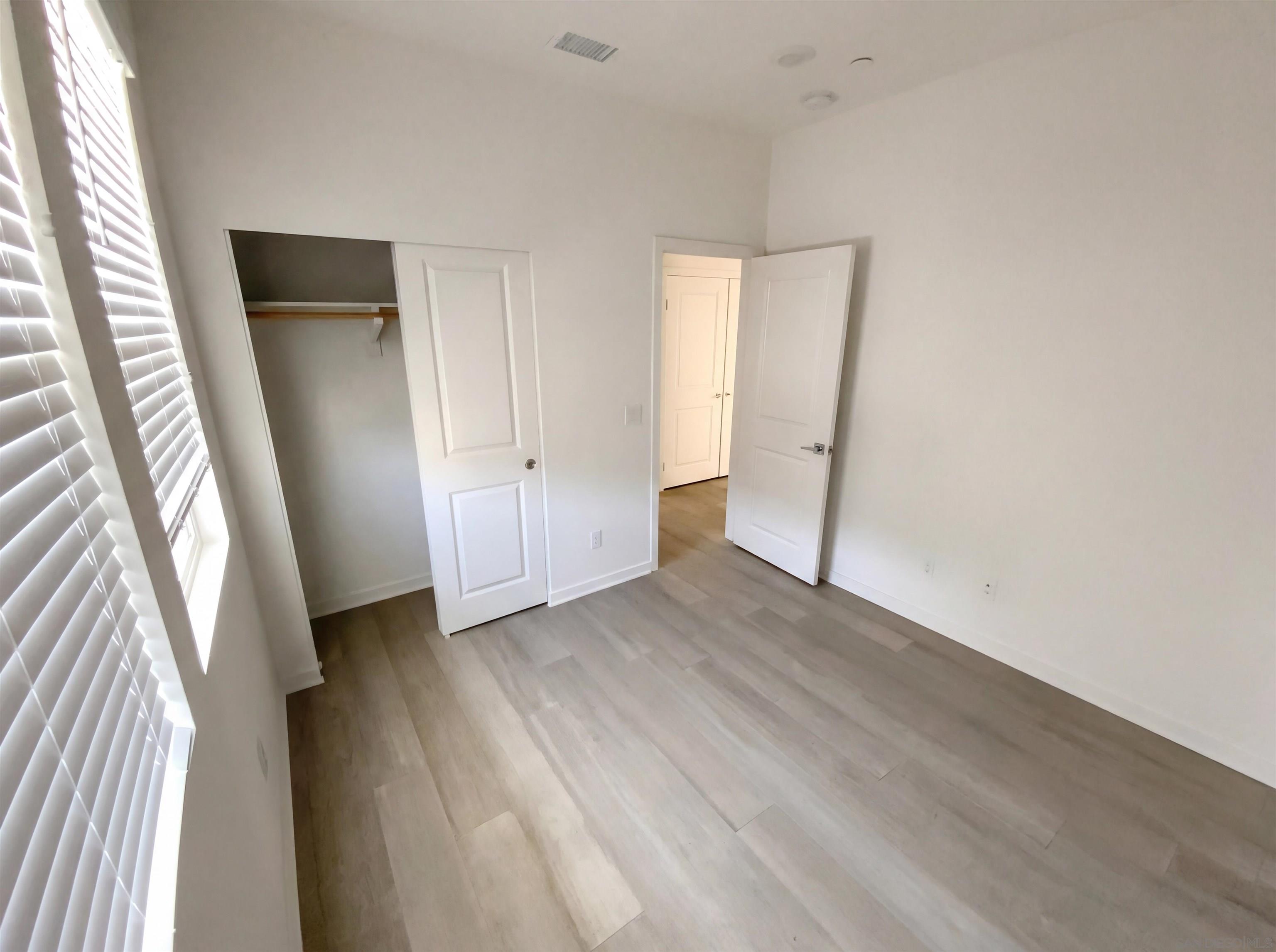 Detail Gallery Image 14 of 16 For 10462  Newbliss Way, San Diego,  CA 92126 - 3 Beds | 2 Baths