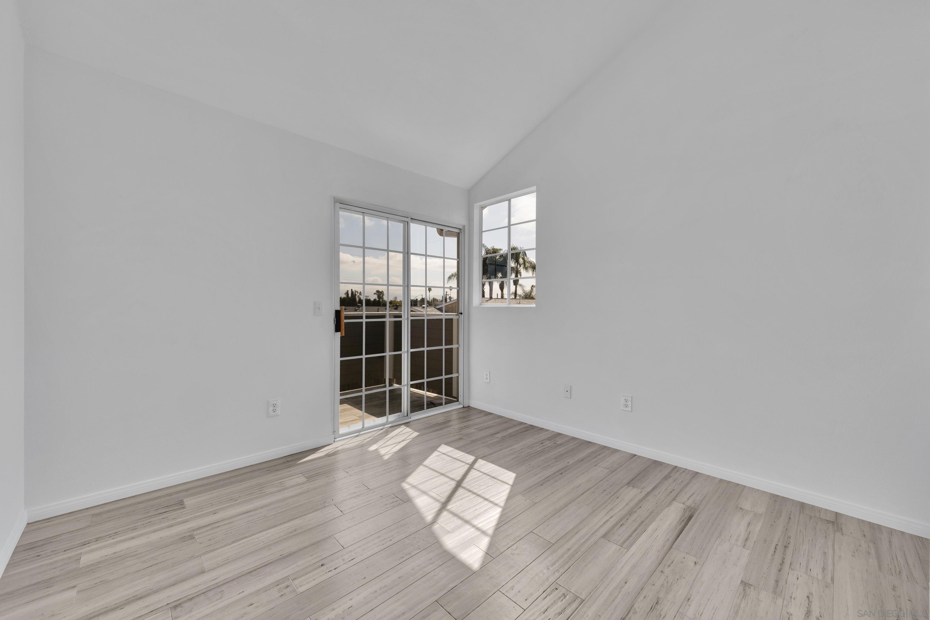 Detail Gallery Image 12 of 20 For 3156  Massachusetts Ave #5, Lemon Grove,  CA 91945 - 3 Beds | 2/1 Baths