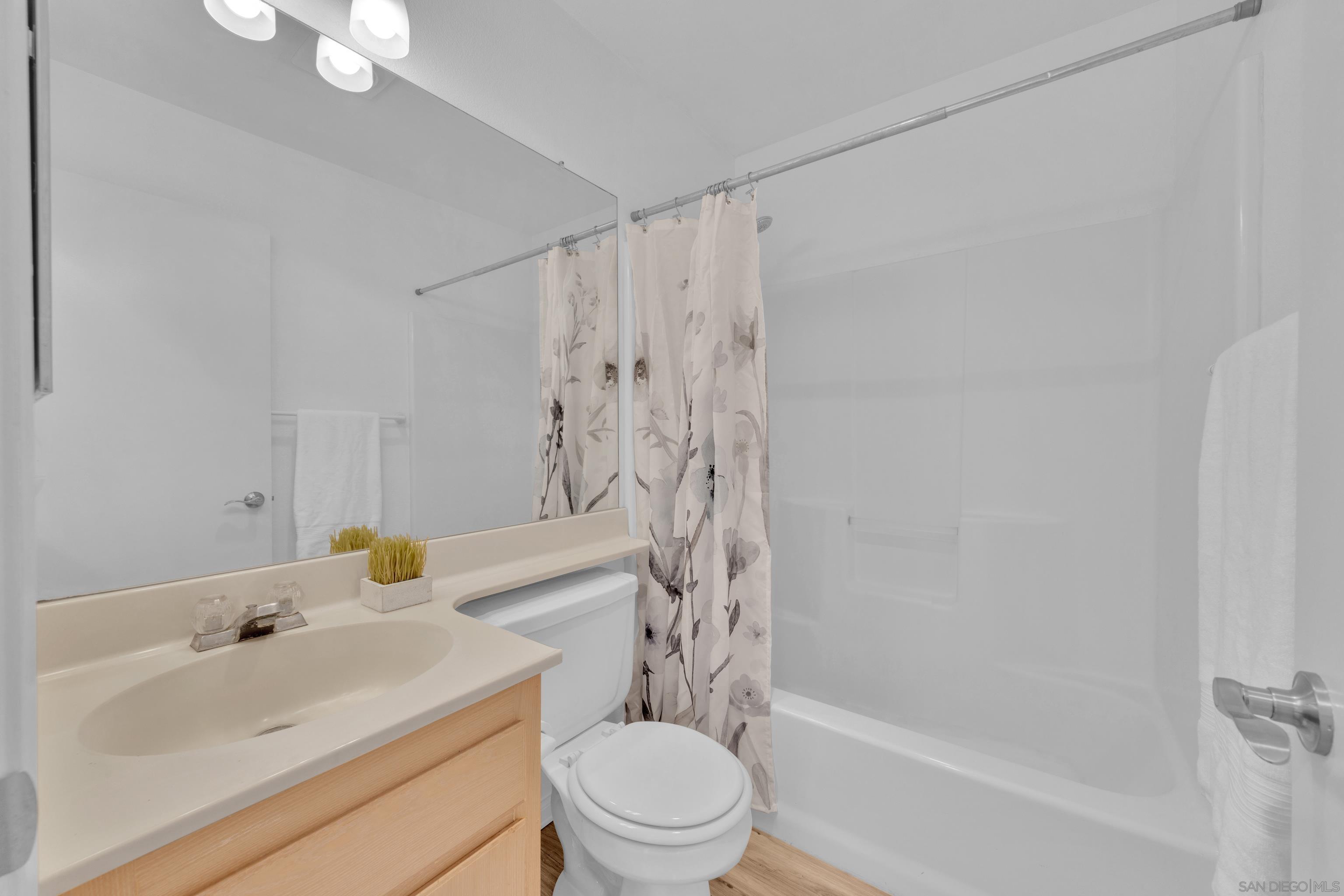 Detail Gallery Image 14 of 20 For 3156  Massachusetts Ave #5, Lemon Grove,  CA 91945 - 3 Beds | 2/1 Baths