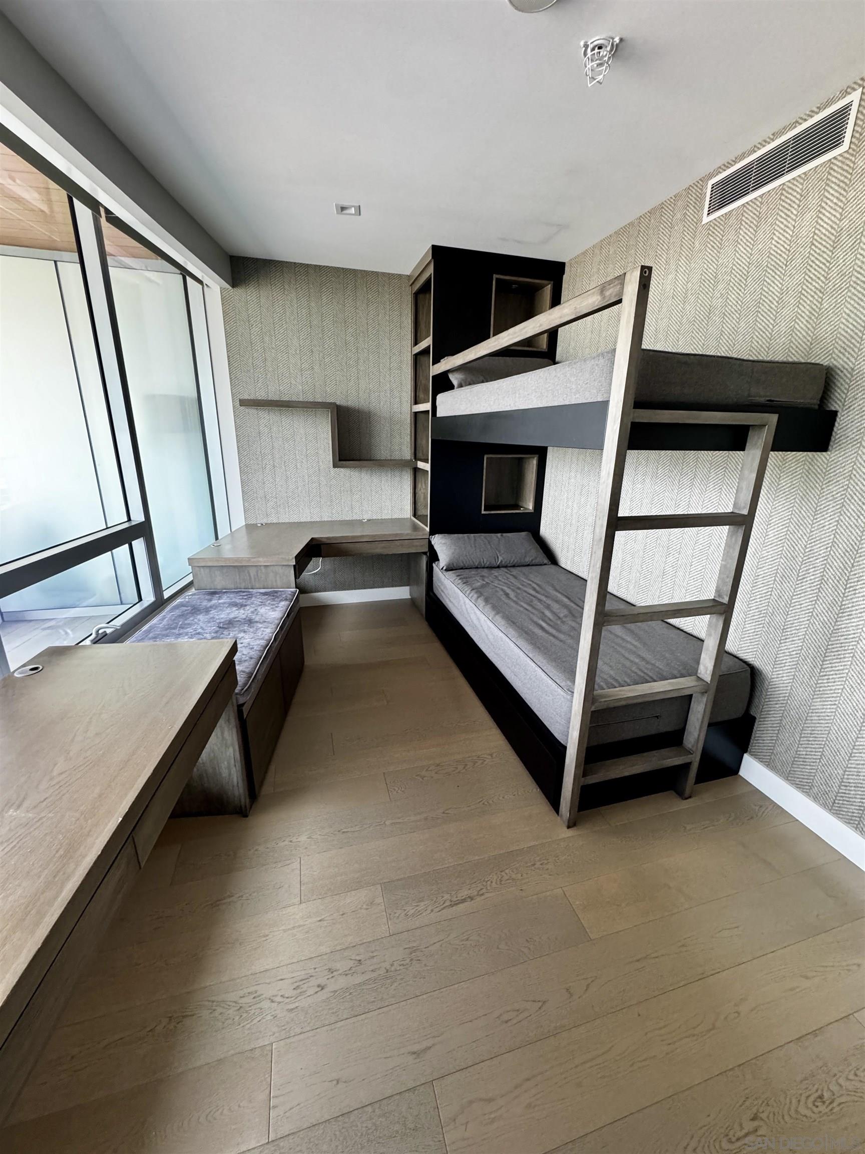 Detail Gallery Image 11 of 43 For 888 W E Street  2406, San Diego,  CA 92101 - 2 Beds | 2 Baths