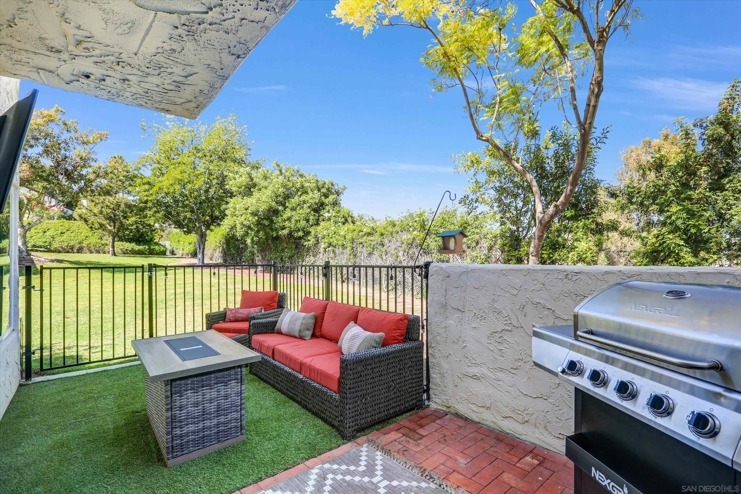 Detail Gallery Image 2 of 30 For 1364  Tanager Lane, El Cajon,  CA 92020 - 3 Beds | 2/1 Baths