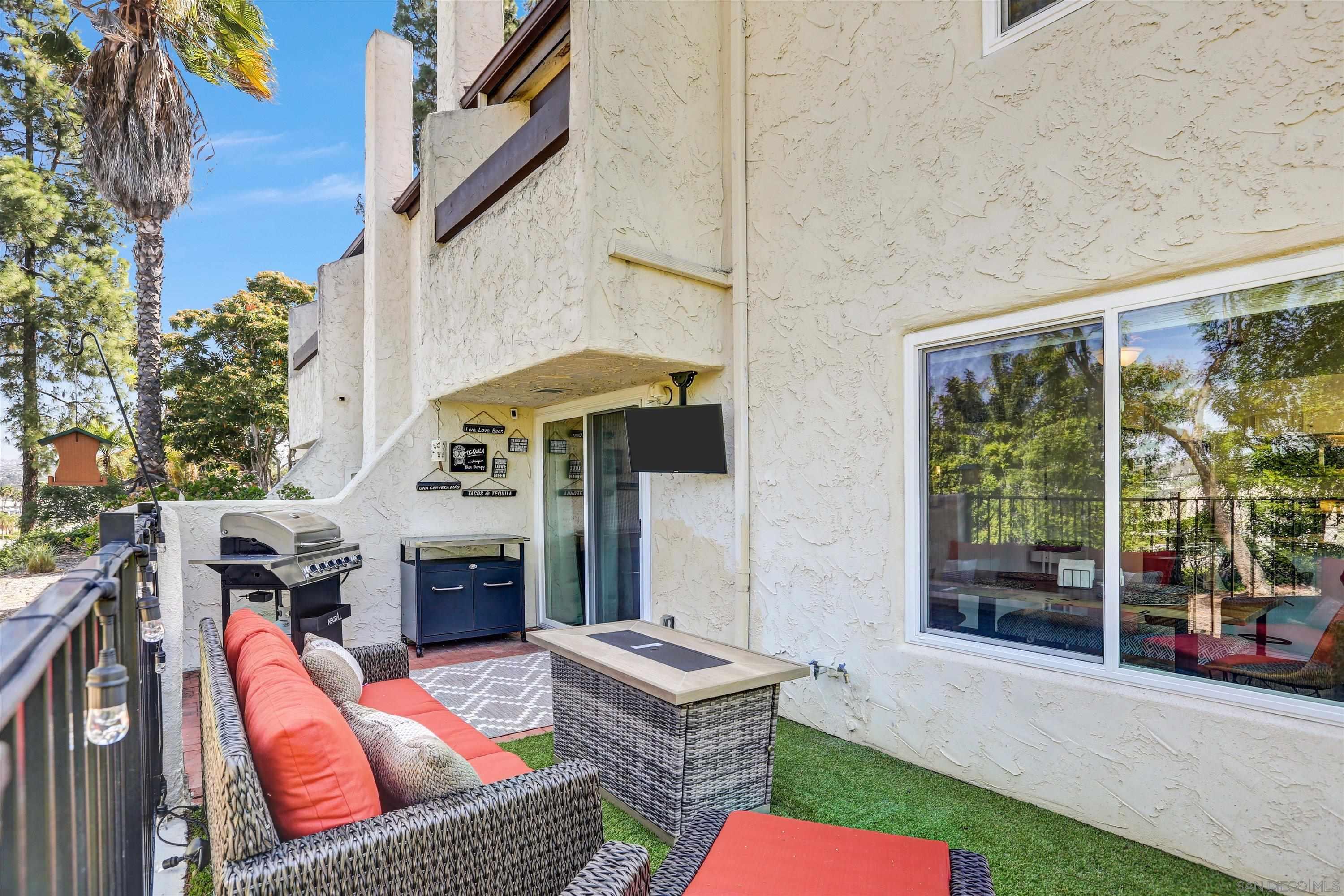 Detail Gallery Image 3 of 30 For 1364  Tanager Lane, El Cajon,  CA 92020 - 3 Beds | 2/1 Baths