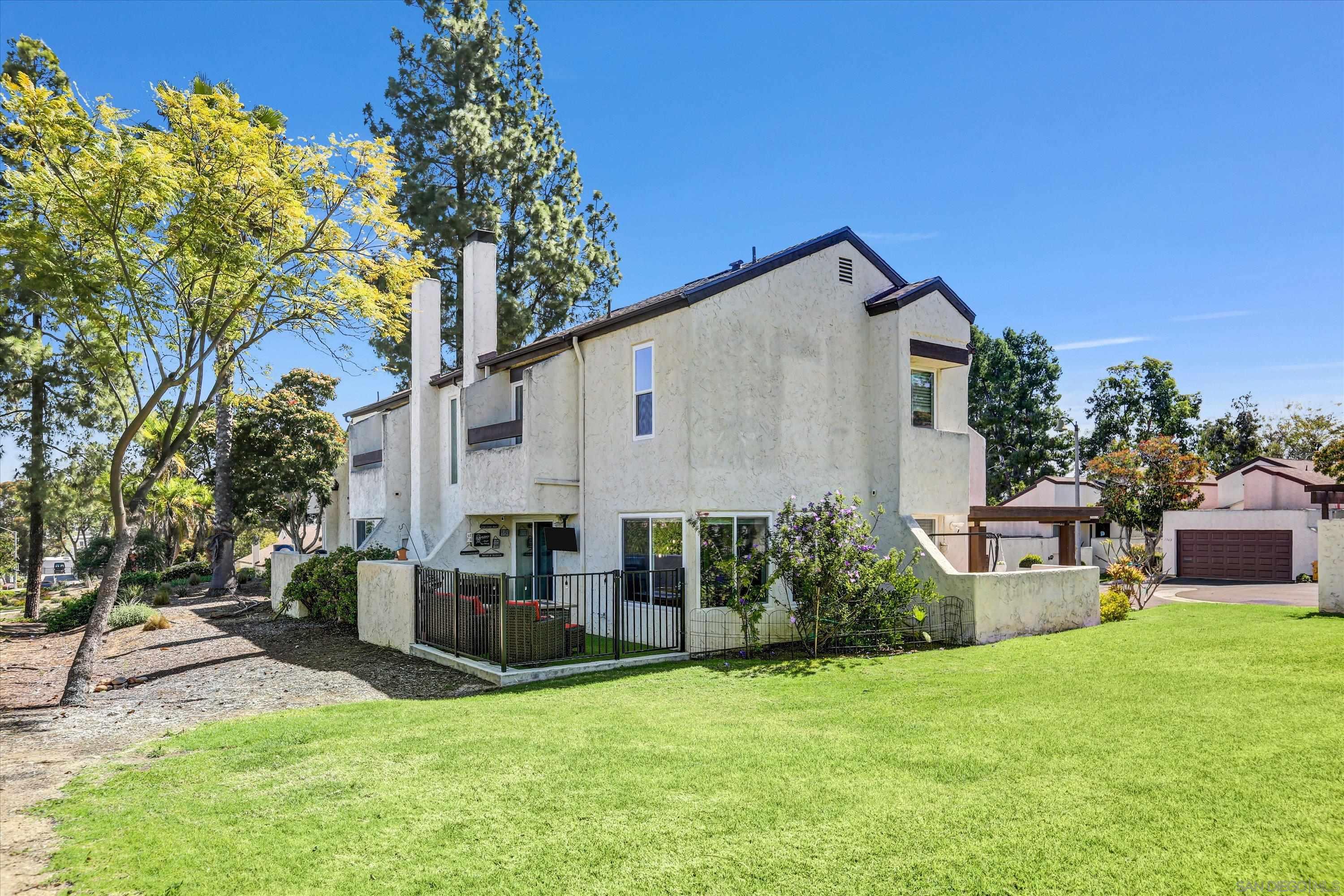 Detail Gallery Image 4 of 30 For 1364  Tanager Lane, El Cajon,  CA 92020 - 3 Beds | 2/1 Baths