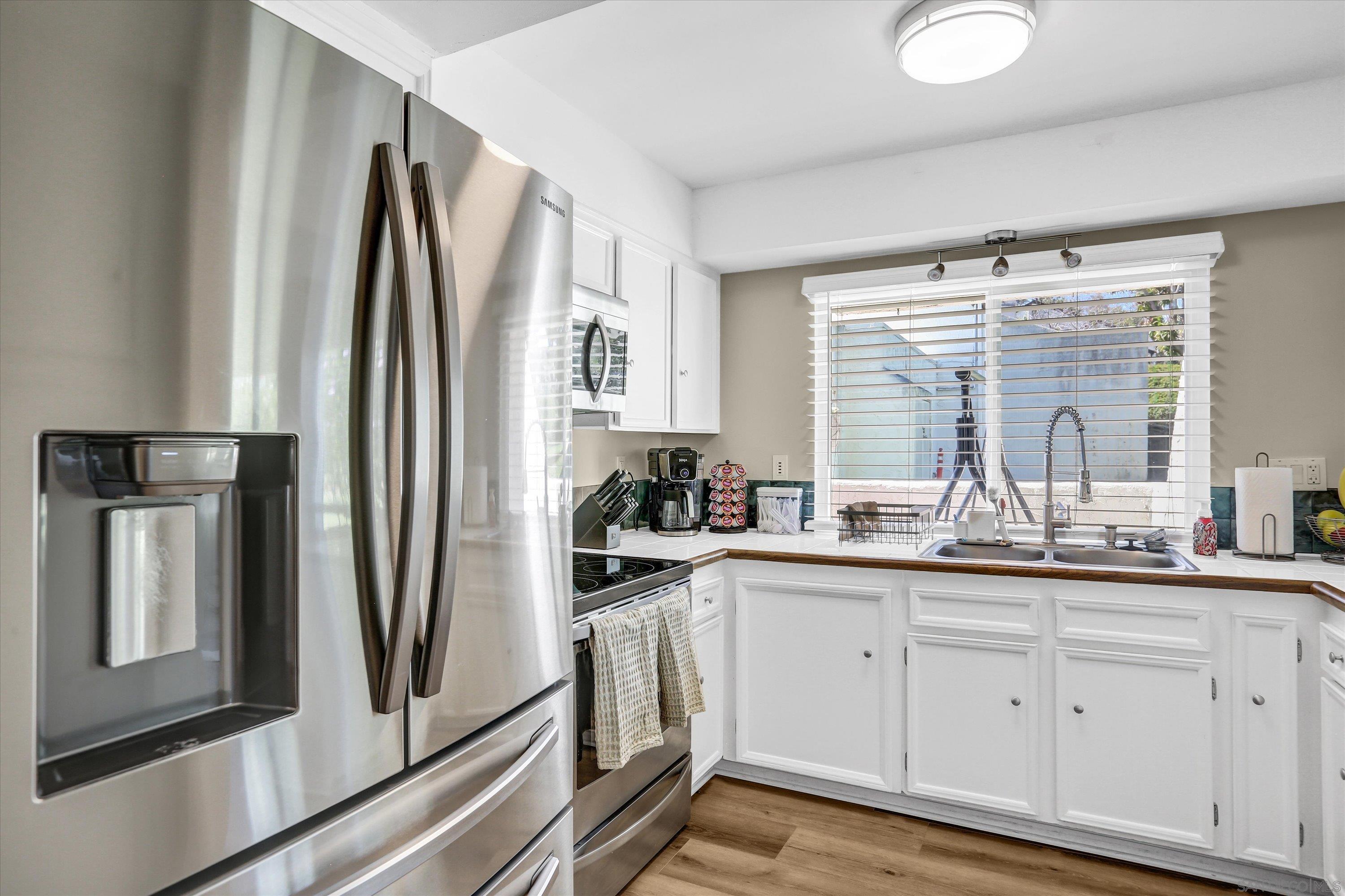 Detail Gallery Image 5 of 30 For 1364  Tanager Lane, El Cajon,  CA 92020 - 3 Beds | 2/1 Baths