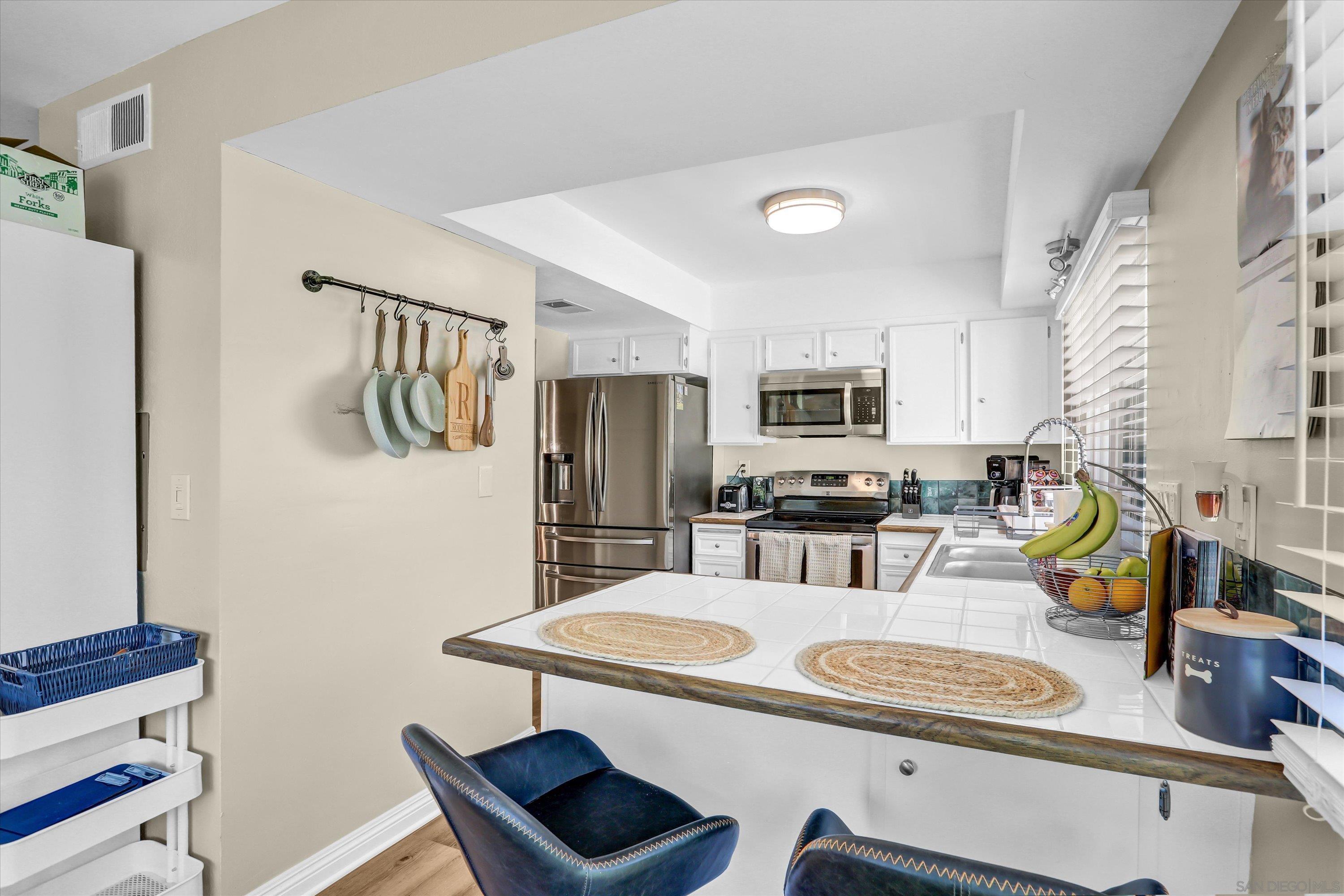 Detail Gallery Image 7 of 30 For 1364  Tanager Lane, El Cajon,  CA 92020 - 3 Beds | 2/1 Baths