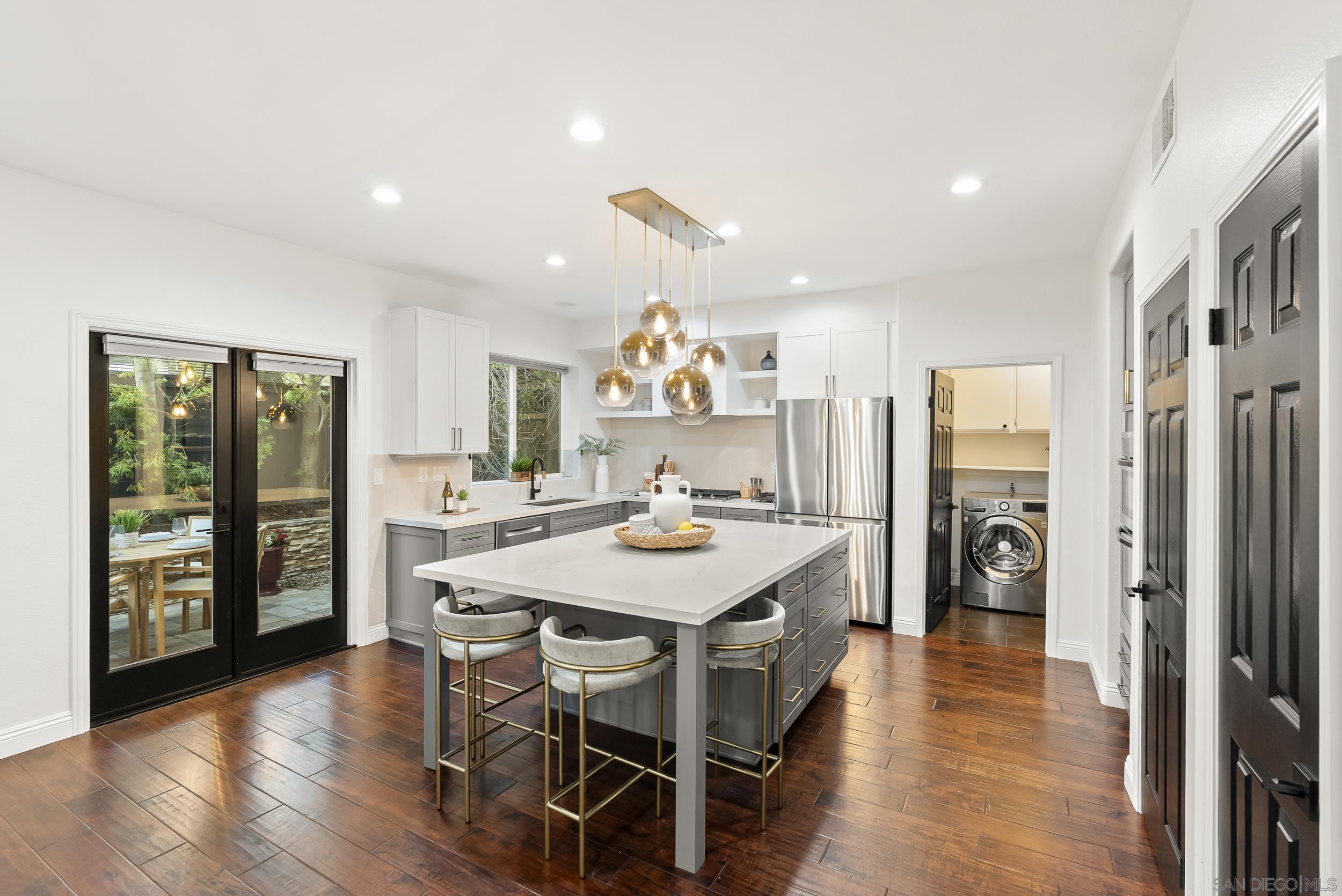 Detail Gallery Image 5 of 67 For 7393  Portage Way, Carlsbad,  CA 92011 - 3 Beds | 2/1 Baths