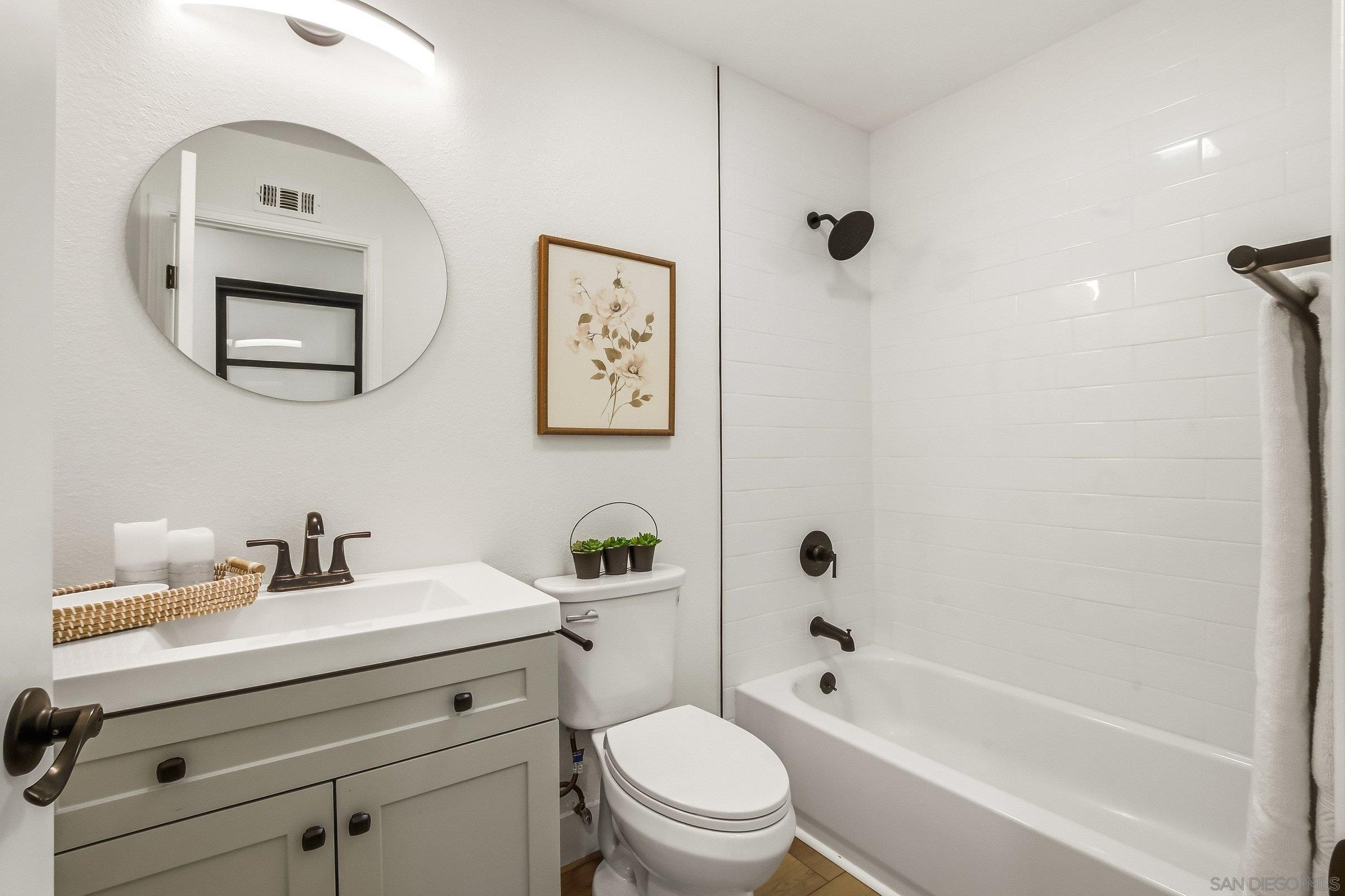 Detail Gallery Image 16 of 39 For 8921  Revelstoke Way, San Diego,  CA 92126 - 3 Beds | 2 Baths