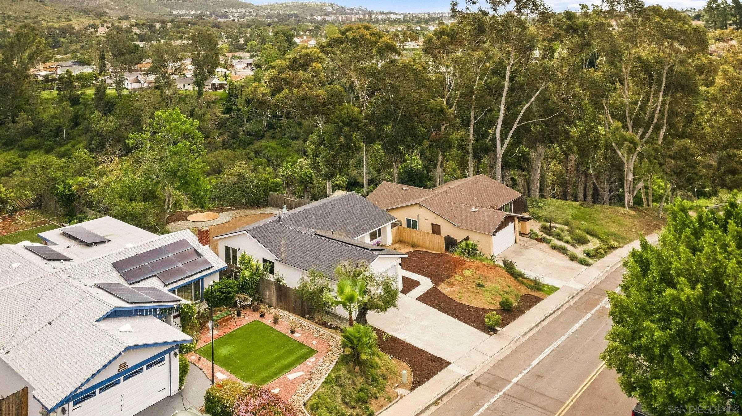 Detail Gallery Image 32 of 39 For 8921  Revelstoke Way, San Diego,  CA 92126 - 3 Beds | 2 Baths